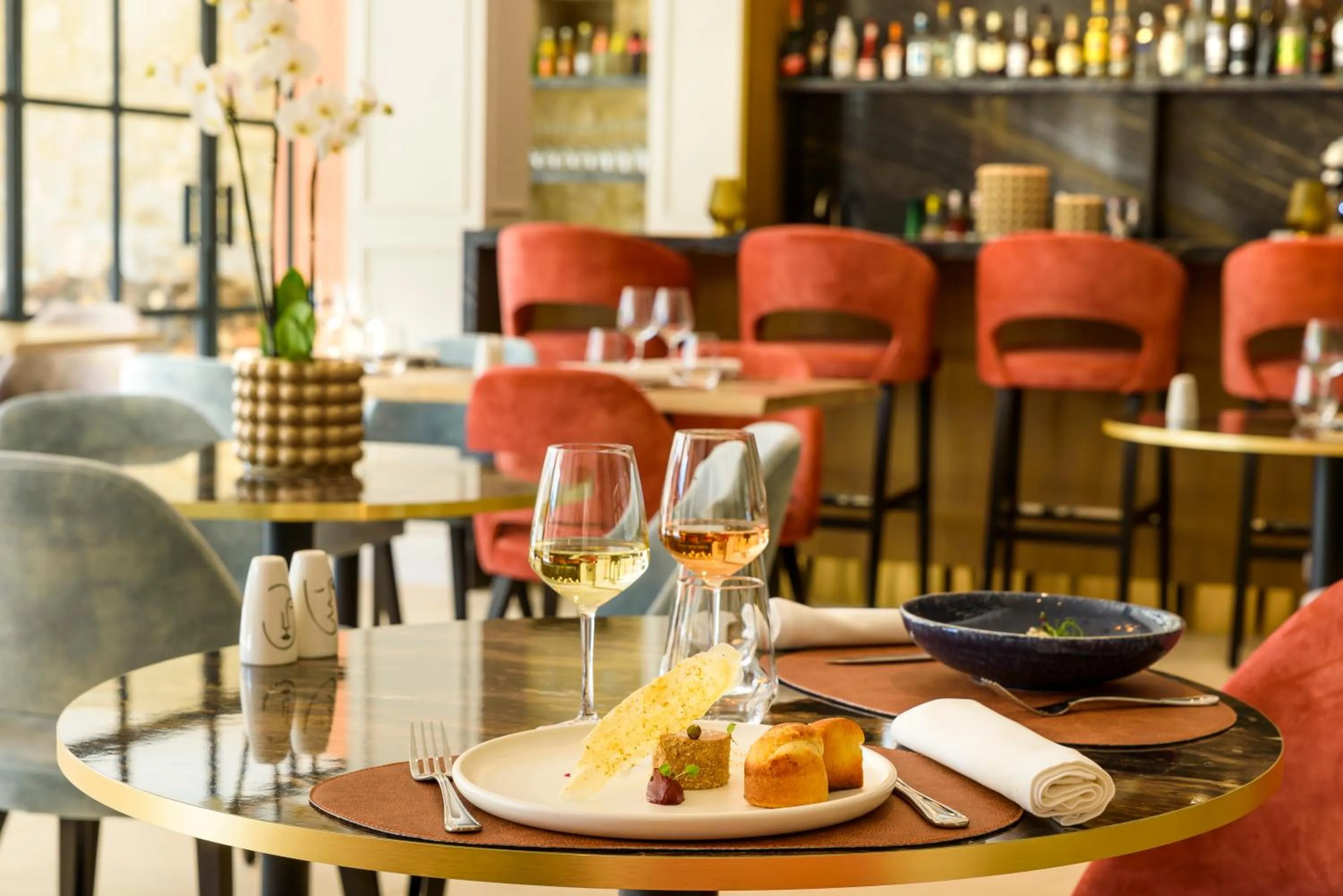 Restaurant/places to eat in Domaine de Valmouriane