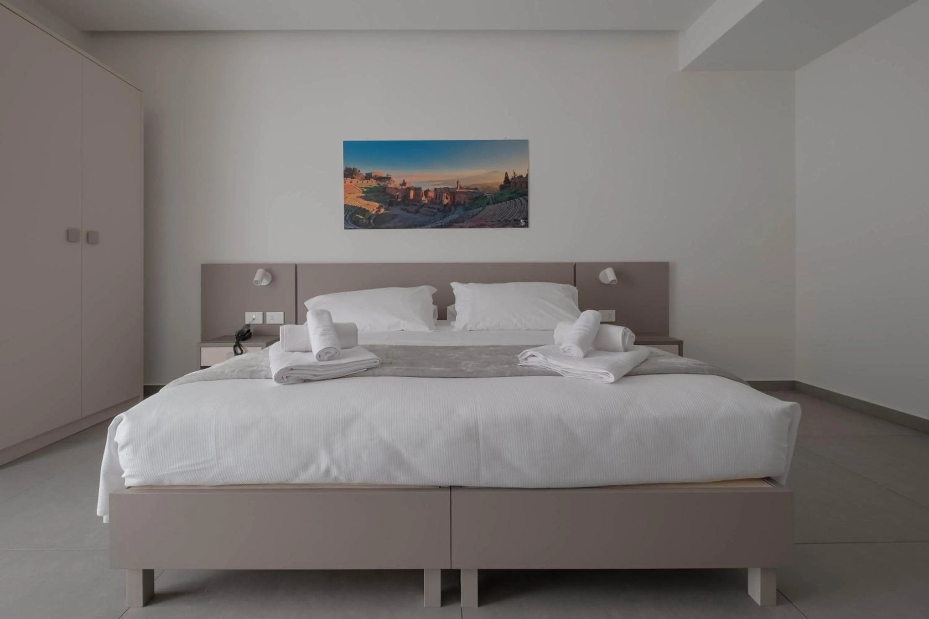 Bedroom, Bed in Hotel 1921