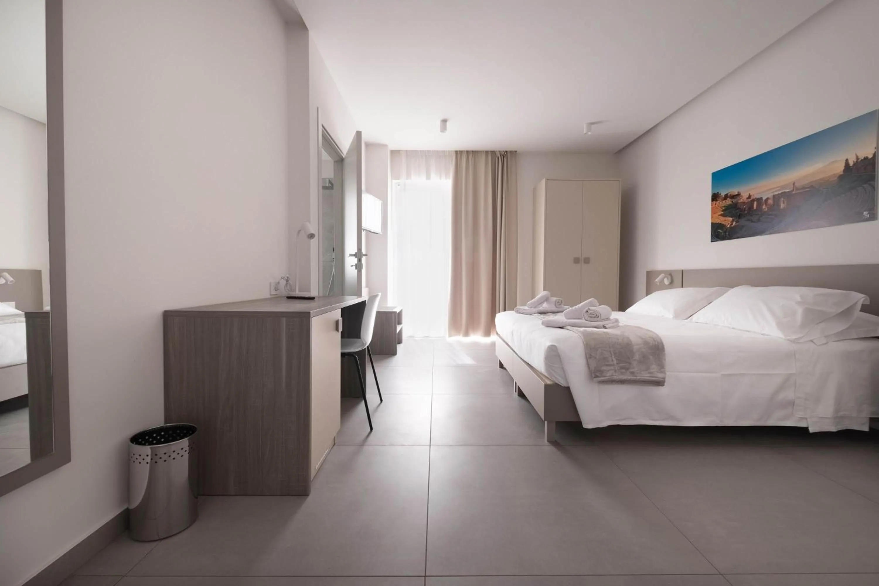 Bedroom, Bed in Hotel 1921