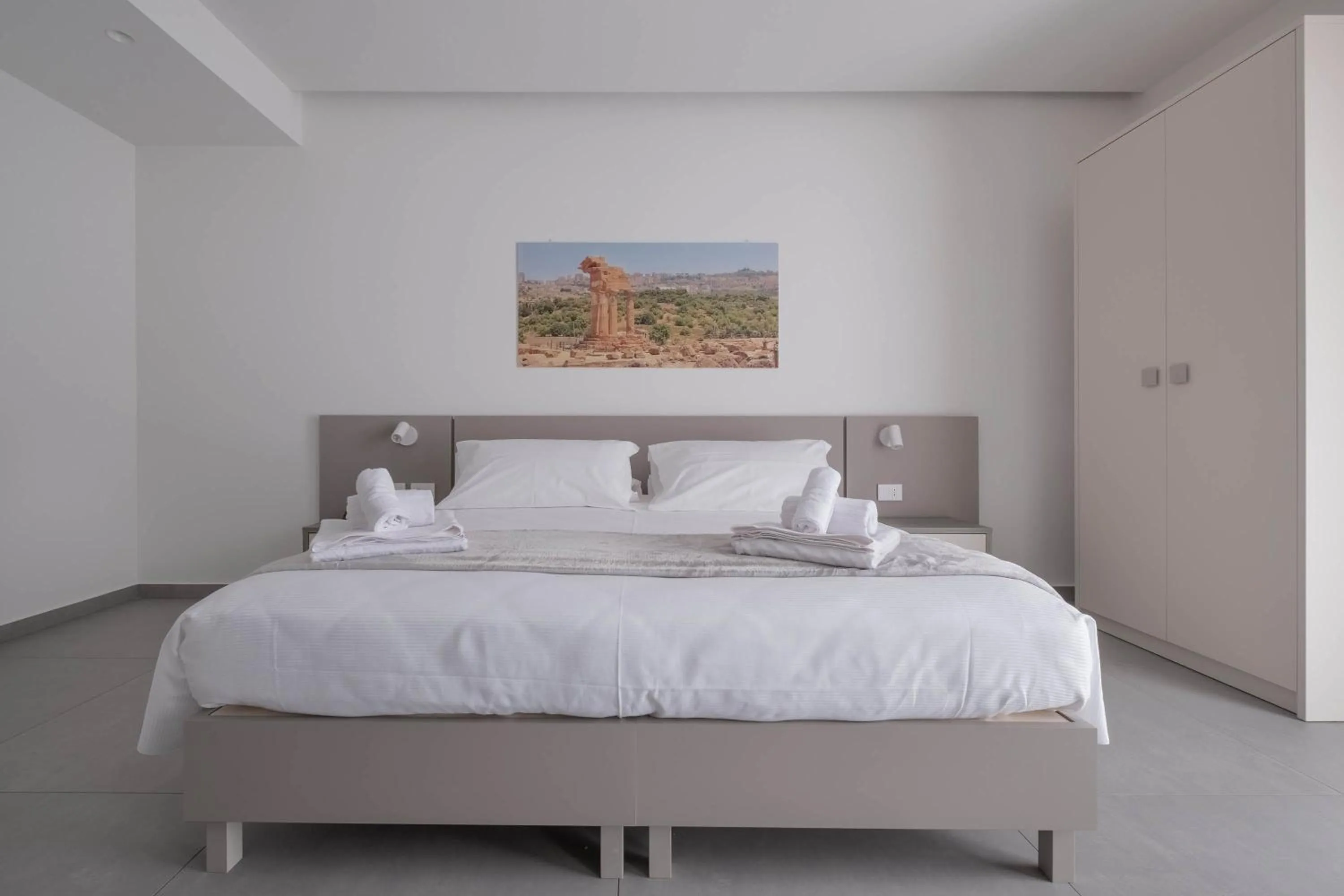 Bedroom, Bed in Hotel 1921