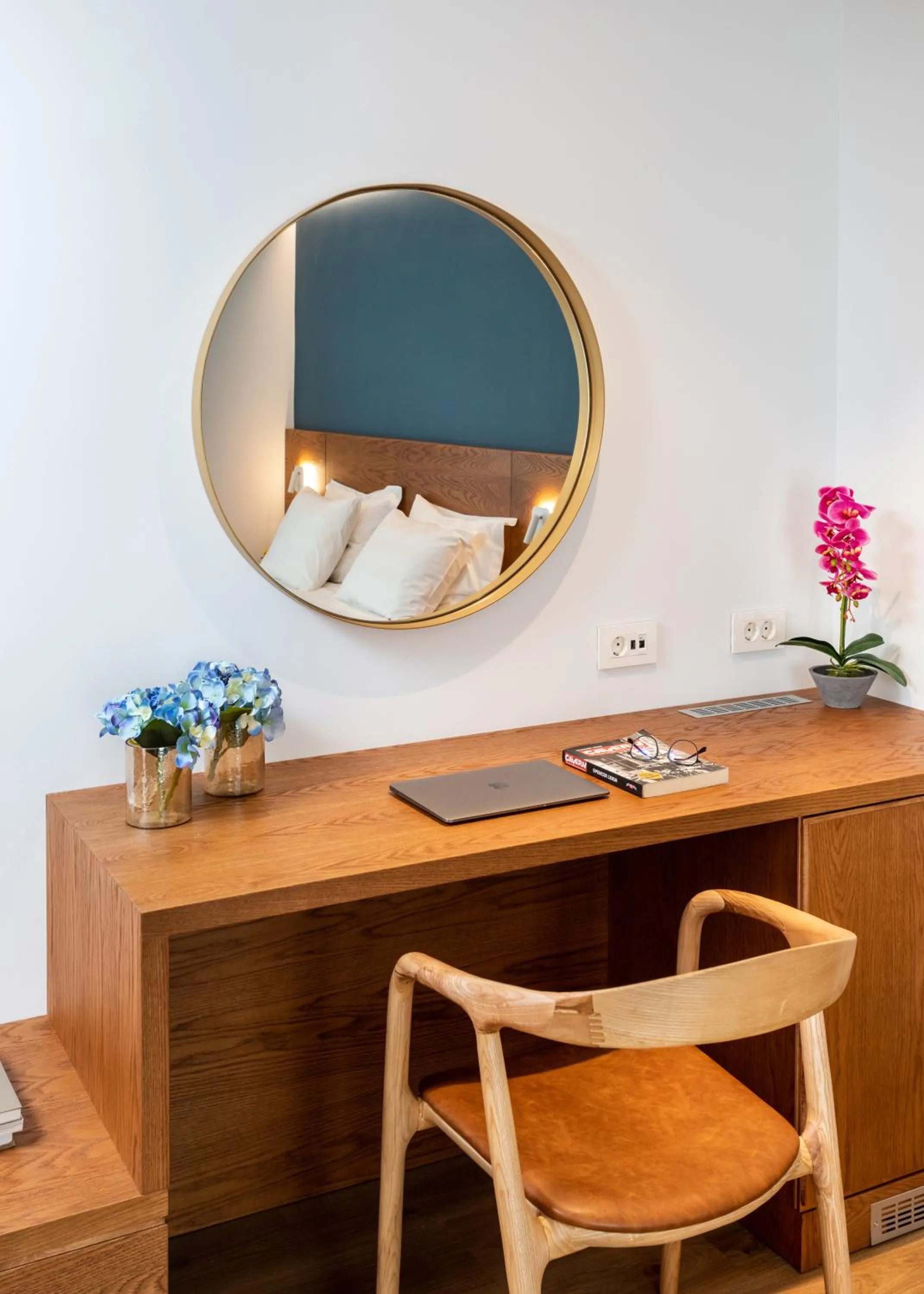 Bedroom in DAYS City Suites