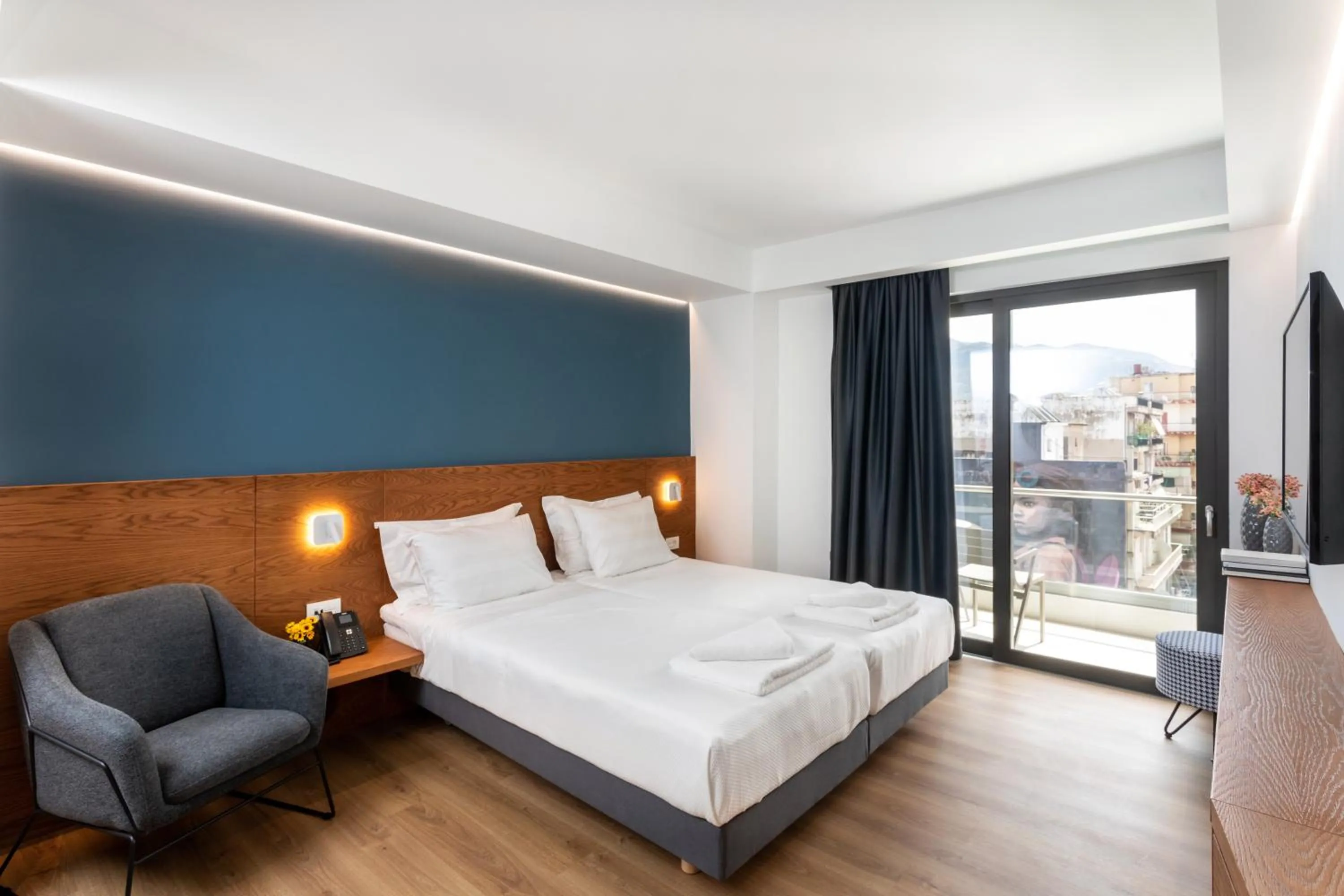 Bedroom, Bed in DAYS City Suites