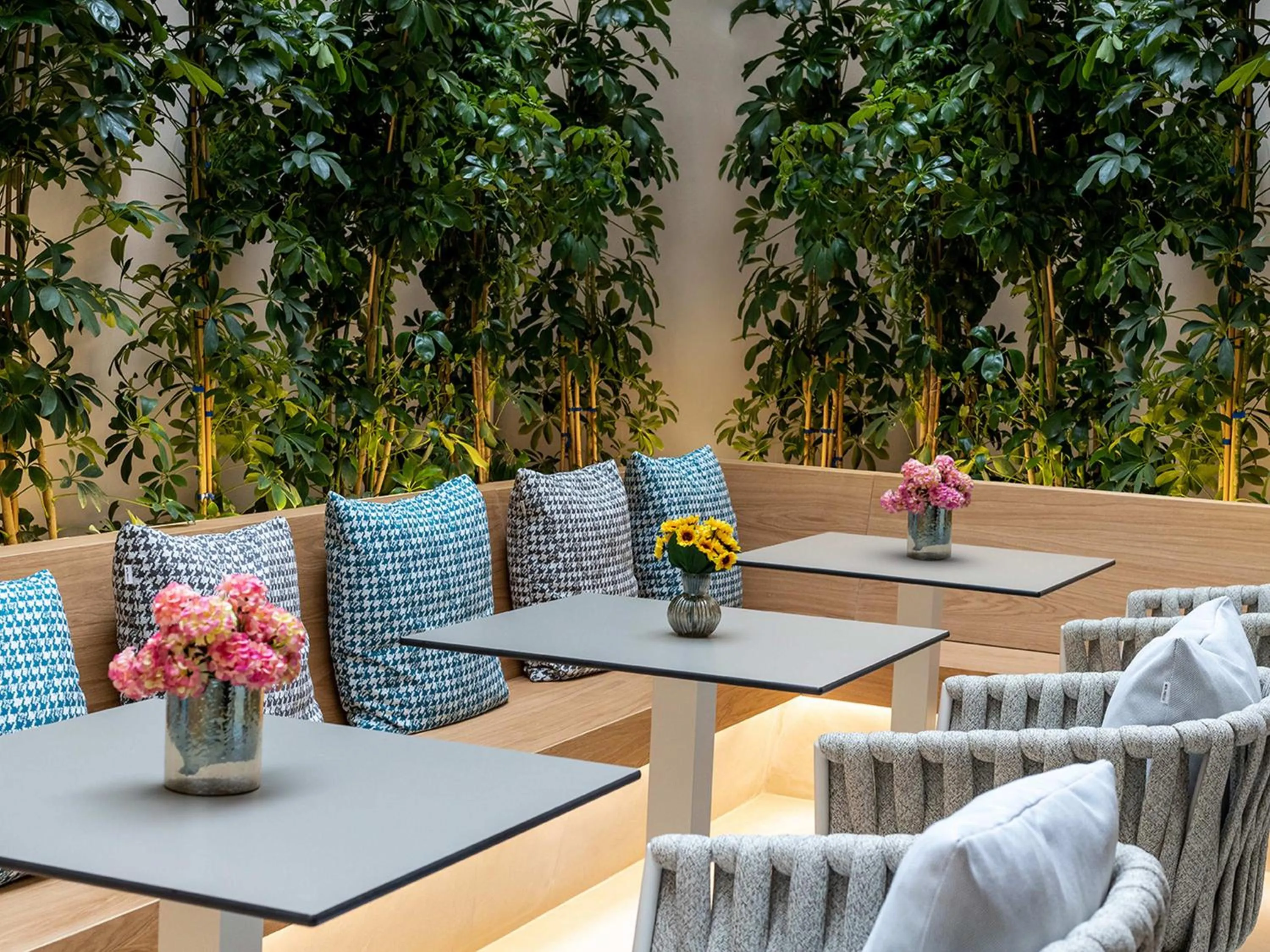 Patio in DAYS City Suites