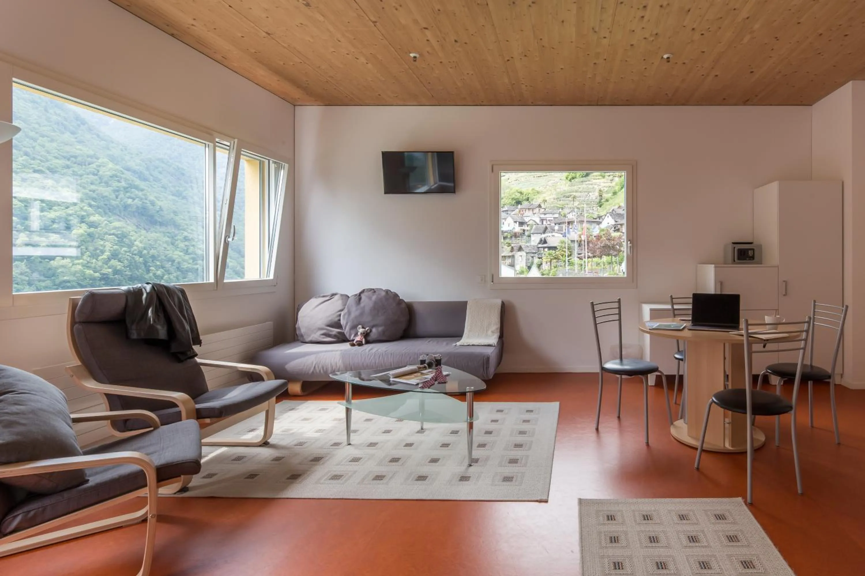 TV and multimedia in Hotel Pizzo Vogorno