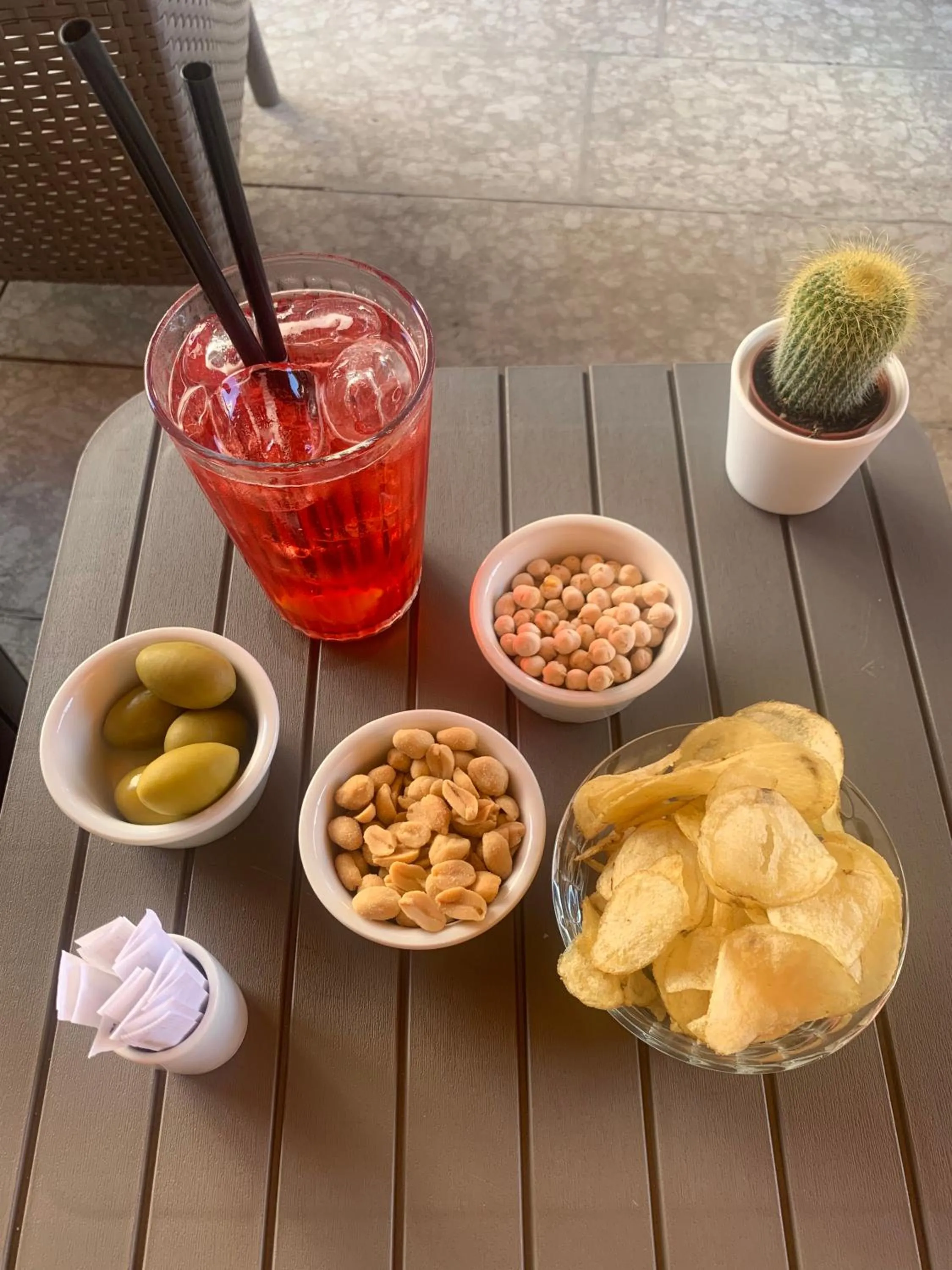 Patio in Hotel Susy - Ambienti rinnovati - direttamente su viale Dante e a due passi dal mare
