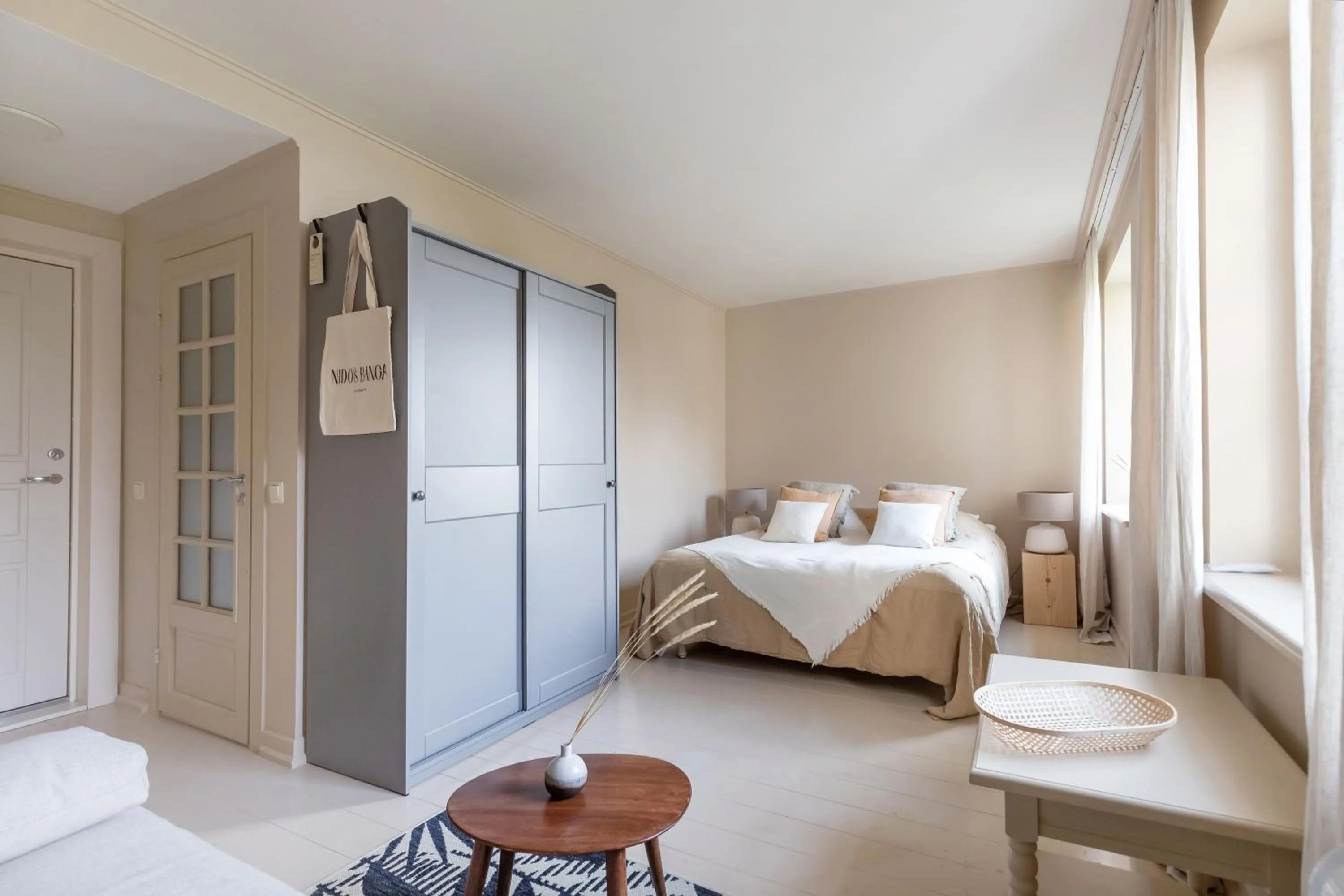 Photo of the whole room, Bed in Nidos Banga