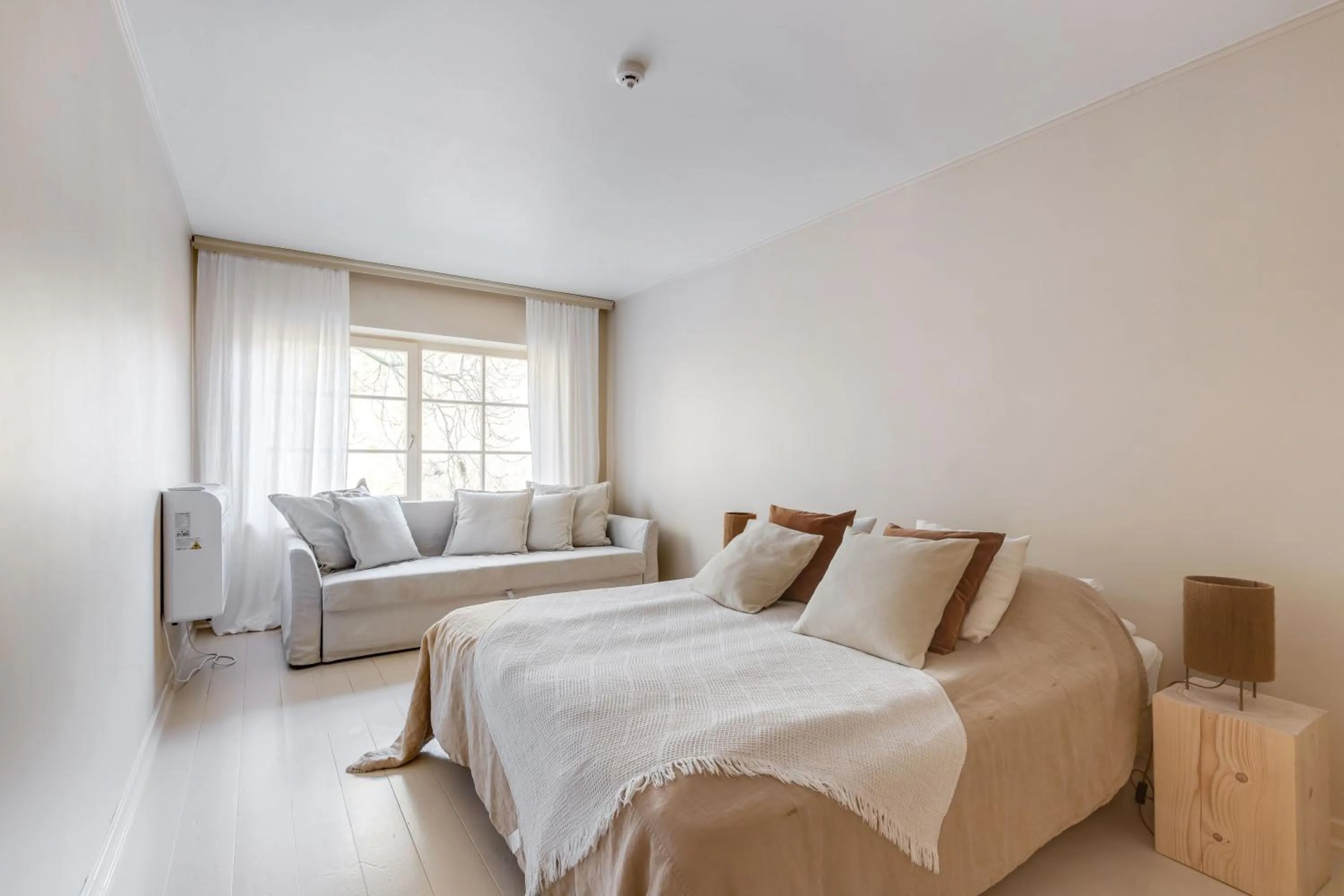 Photo of the whole room, Bed in Nidos Banga