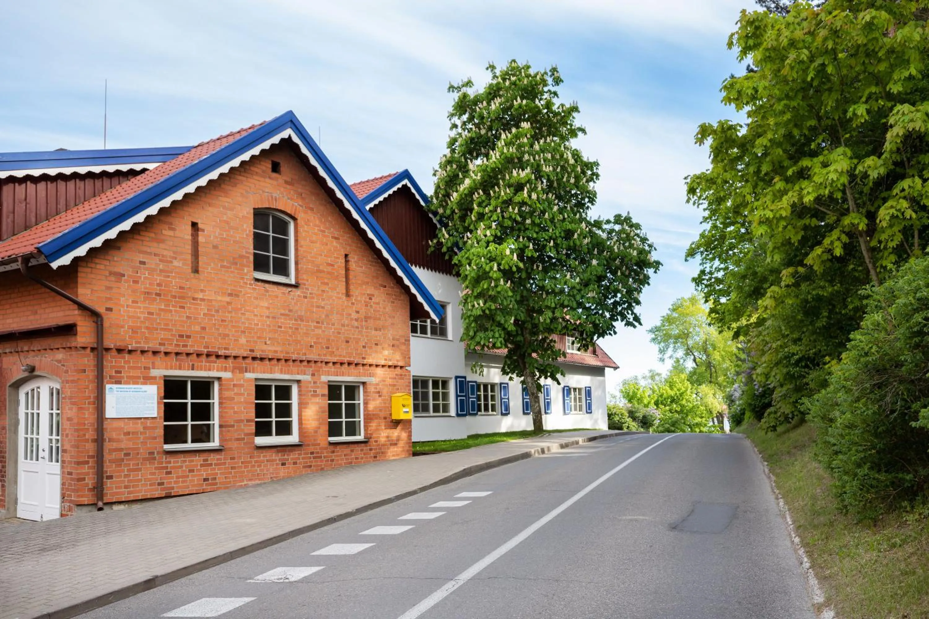 Property building in Nidos Banga