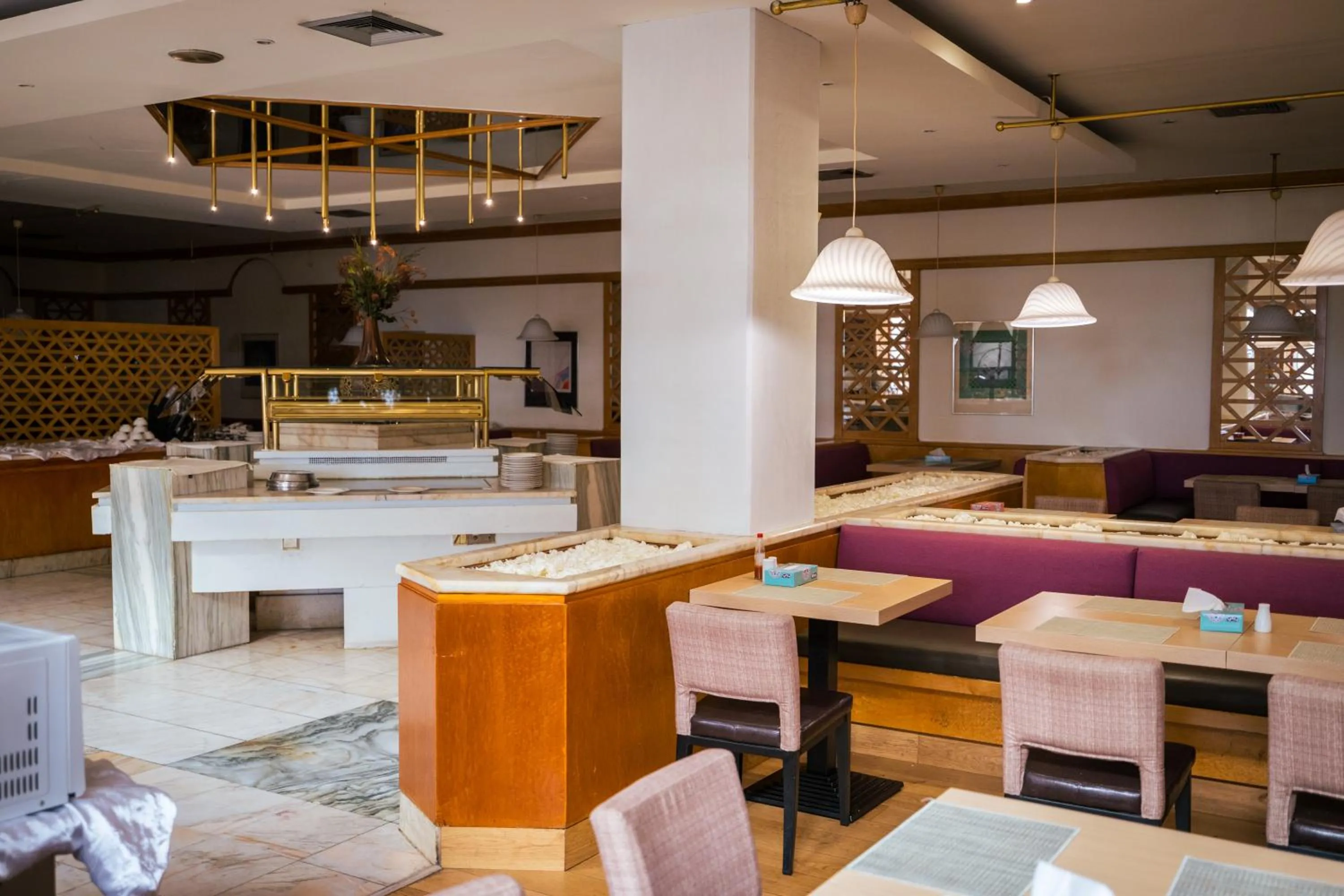 Restaurant/places to eat in Jeddah Grand Hotel