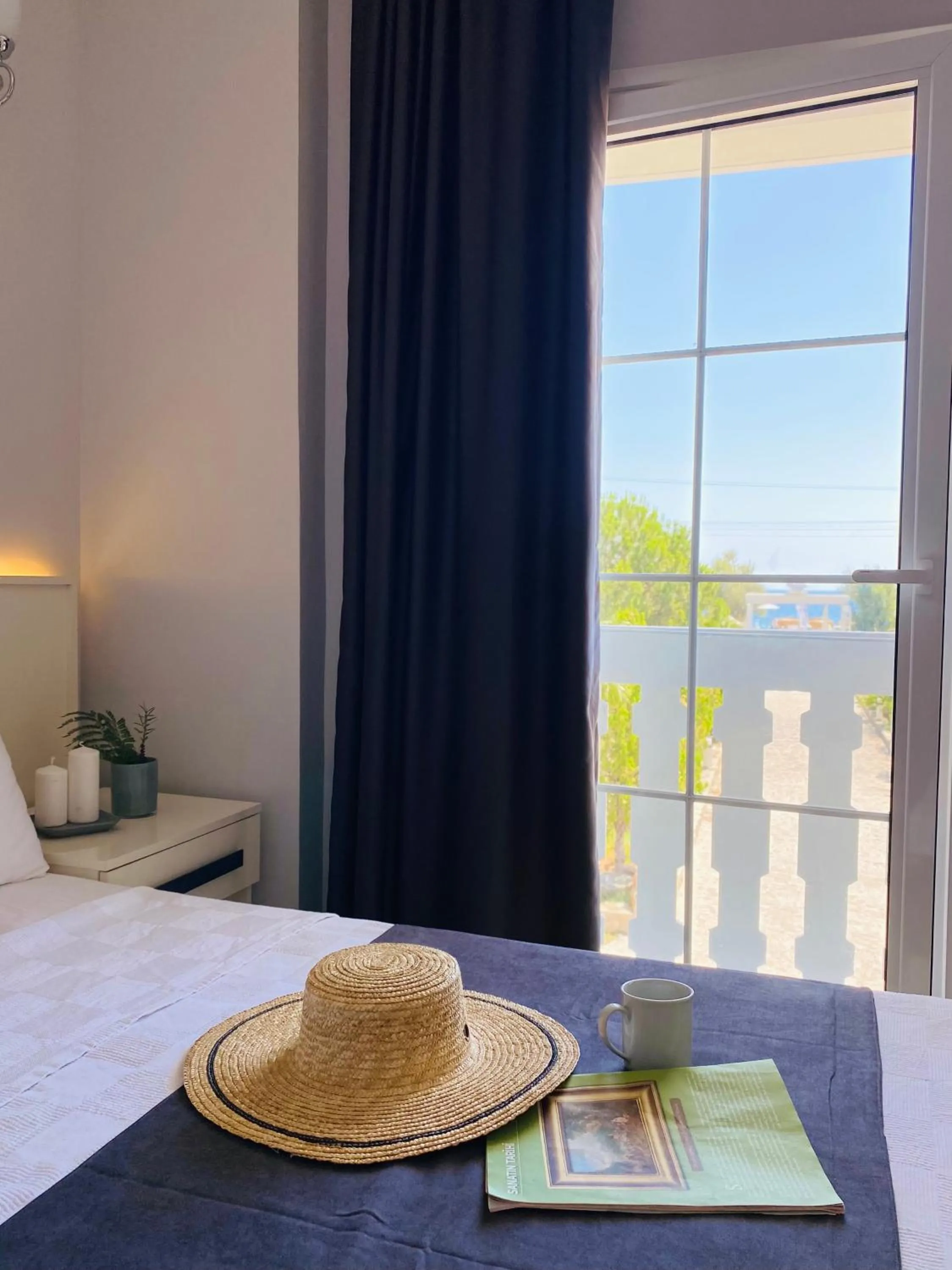 Sea view, Bed in Otel Beyaz İnci