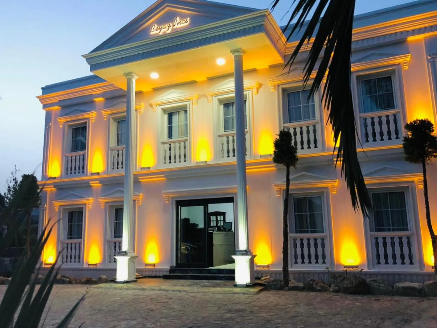 Facade/entrance in Otel Beyaz İnci