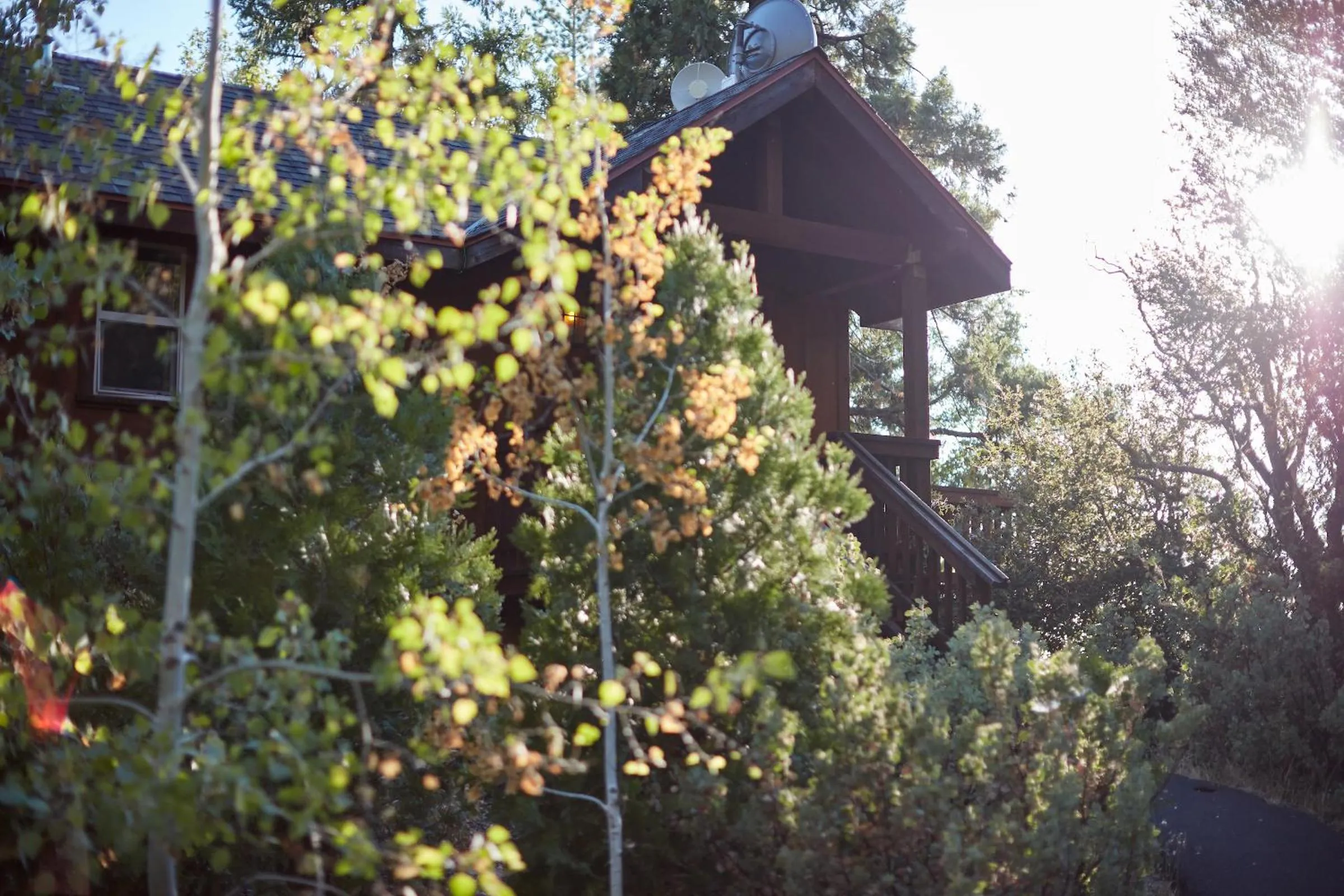 Property building in Evergreen Lodge at Yosemite