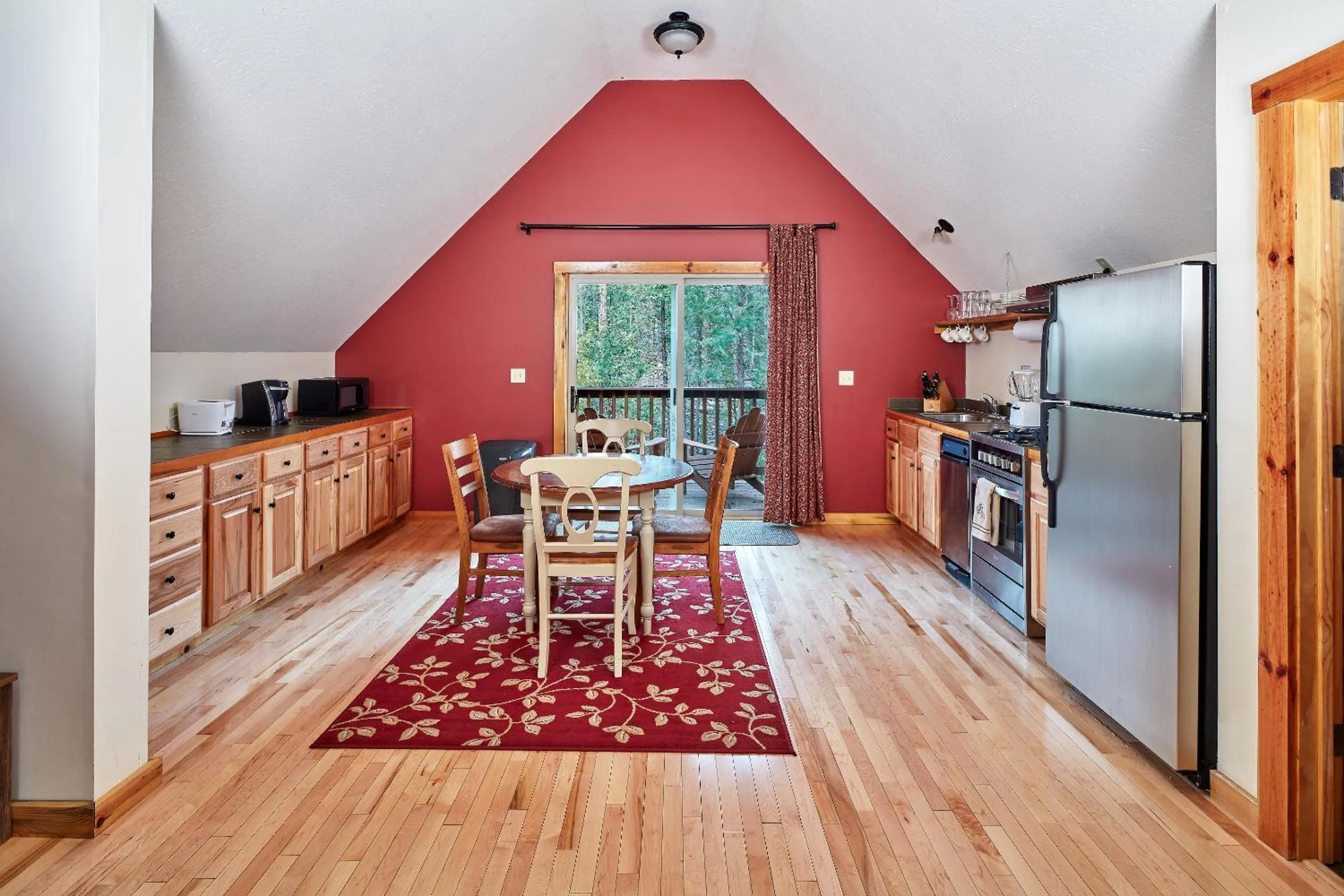 Kitchen or kitchenette in Evergreen Lodge at Yosemite