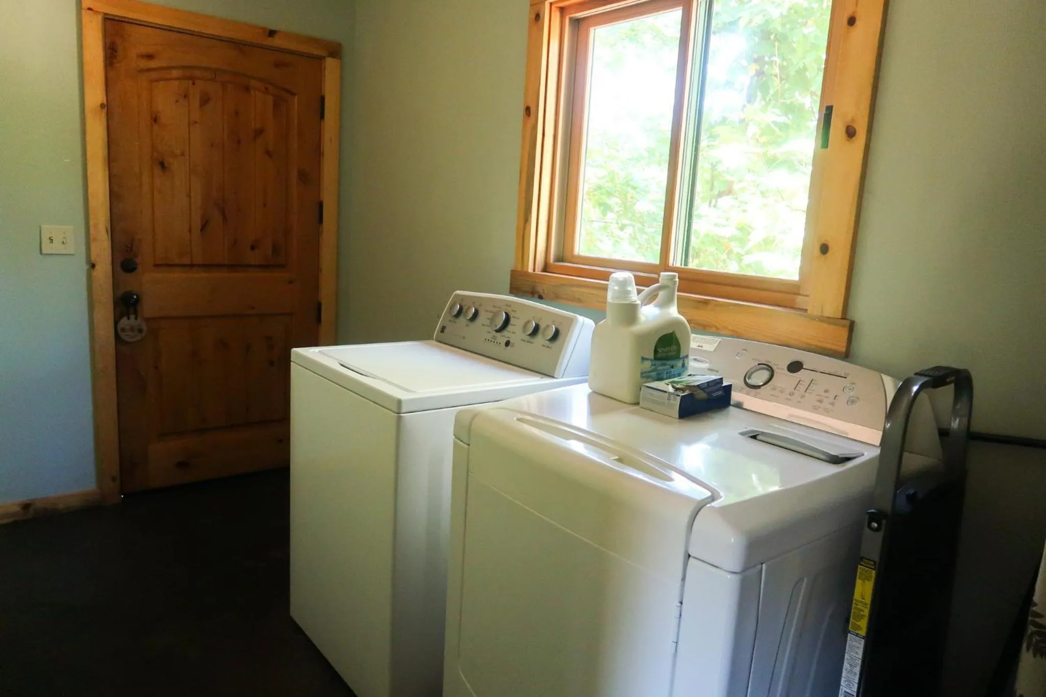 laundry in Evergreen Lodge at Yosemite
