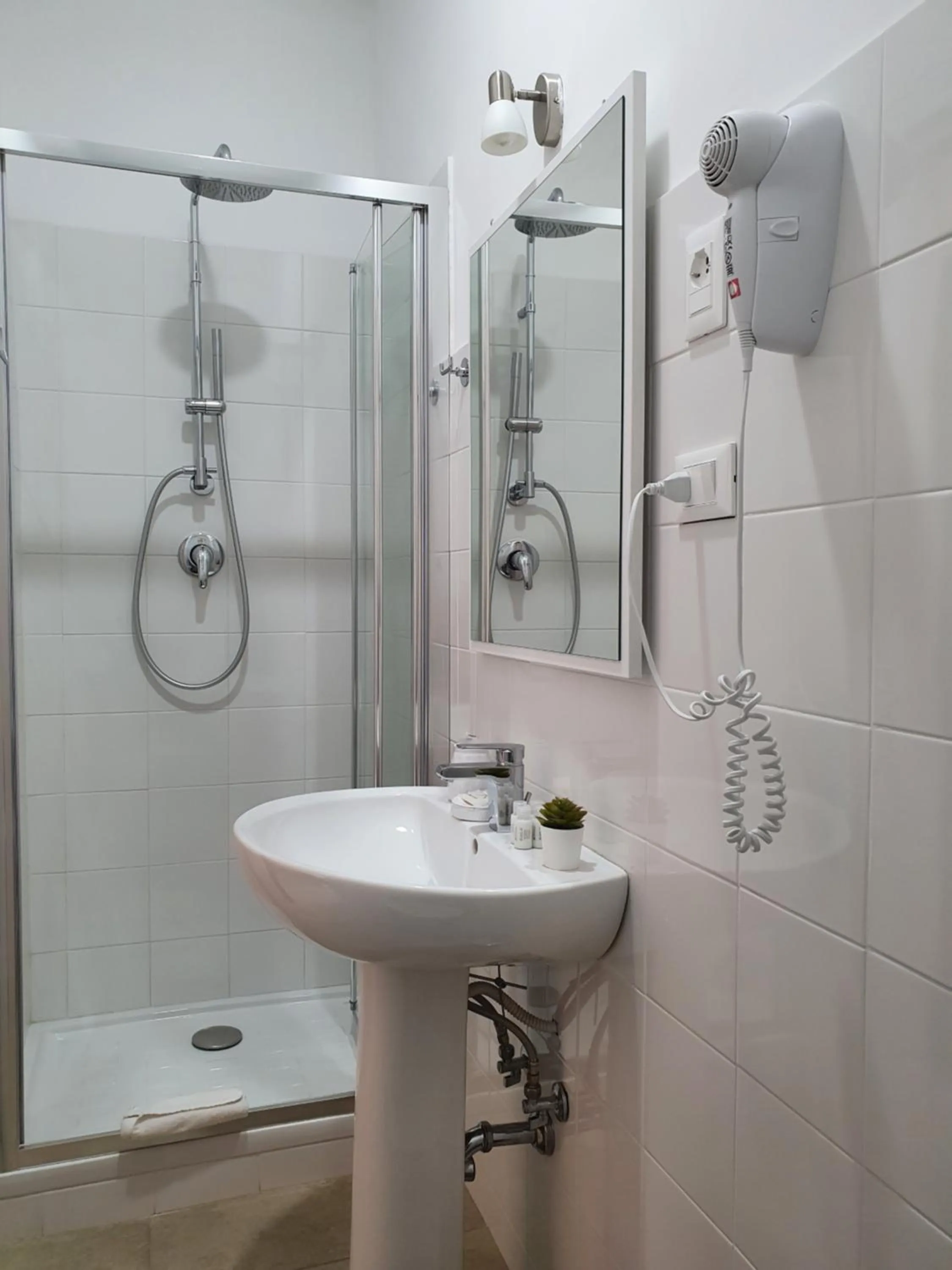 Bathroom in Affittacamere Dianir