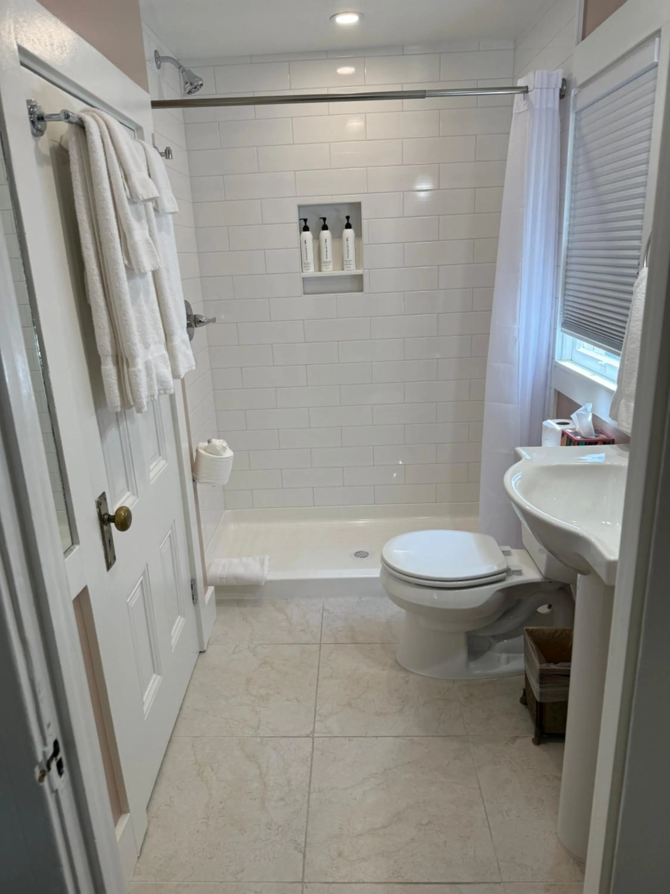 Suite - single occupancy in Cowper Inn