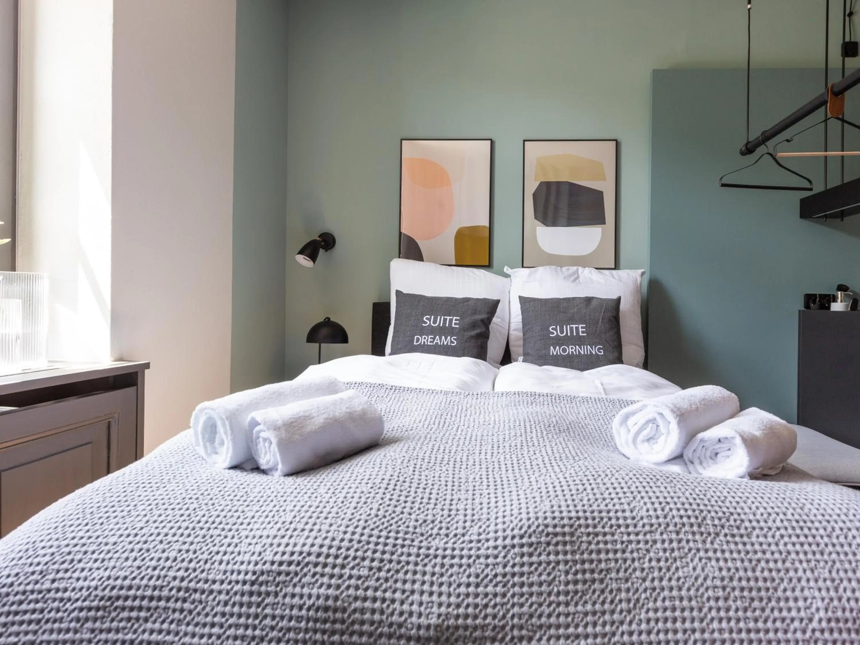 Bed in Limehome Rottenburg am Neckar Poststraße