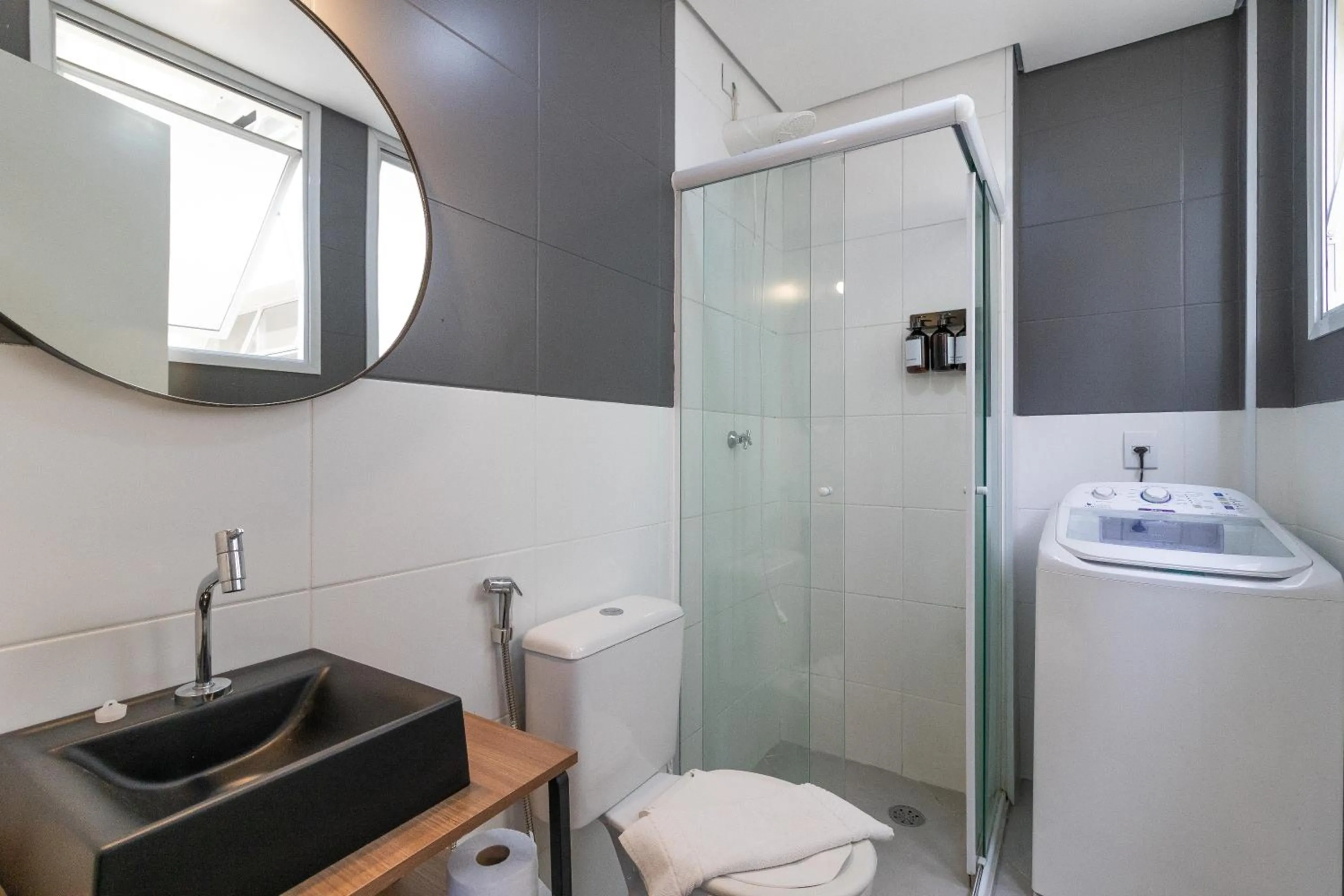 Shower in 360 Av Ipiranga