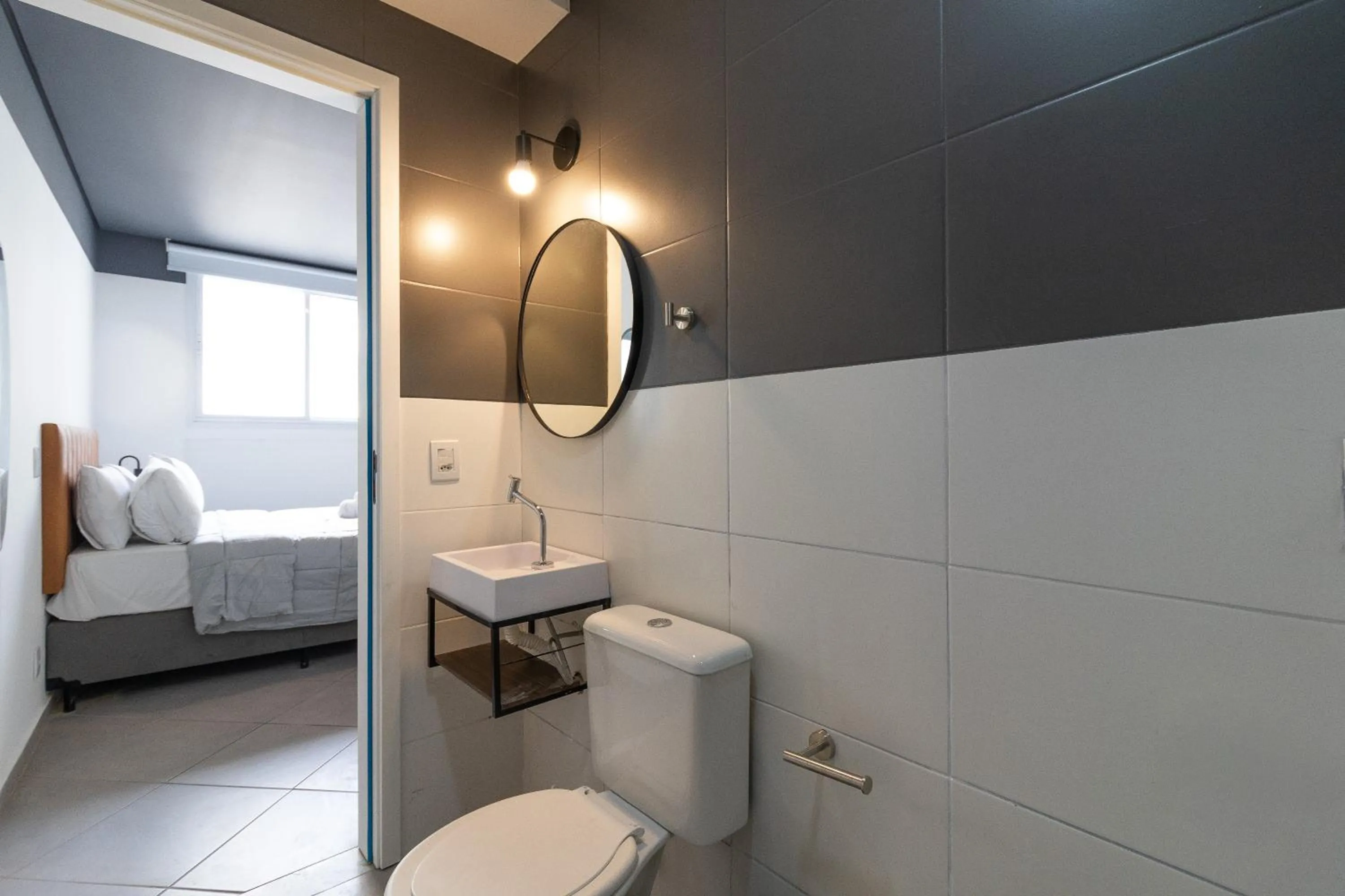 Bathroom, Bed in 360 Av Ipiranga