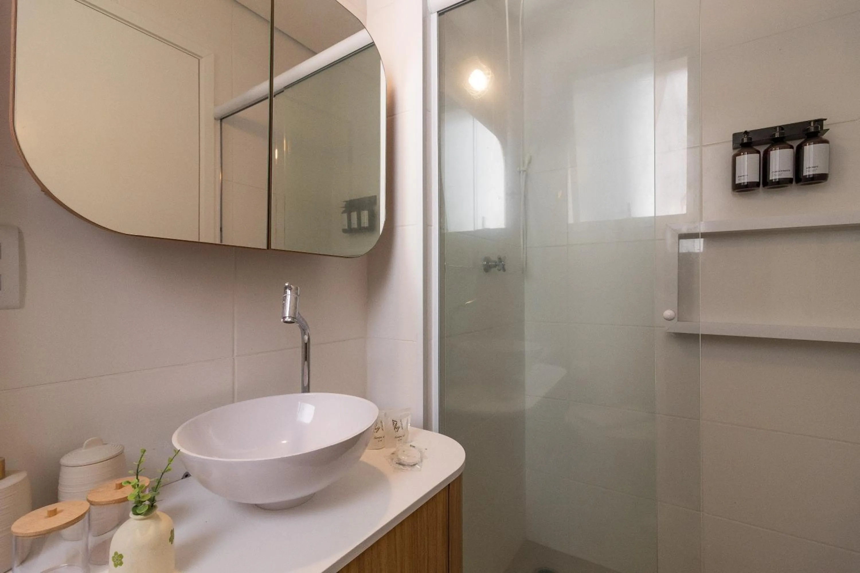 Shower in 360 Av Ipiranga