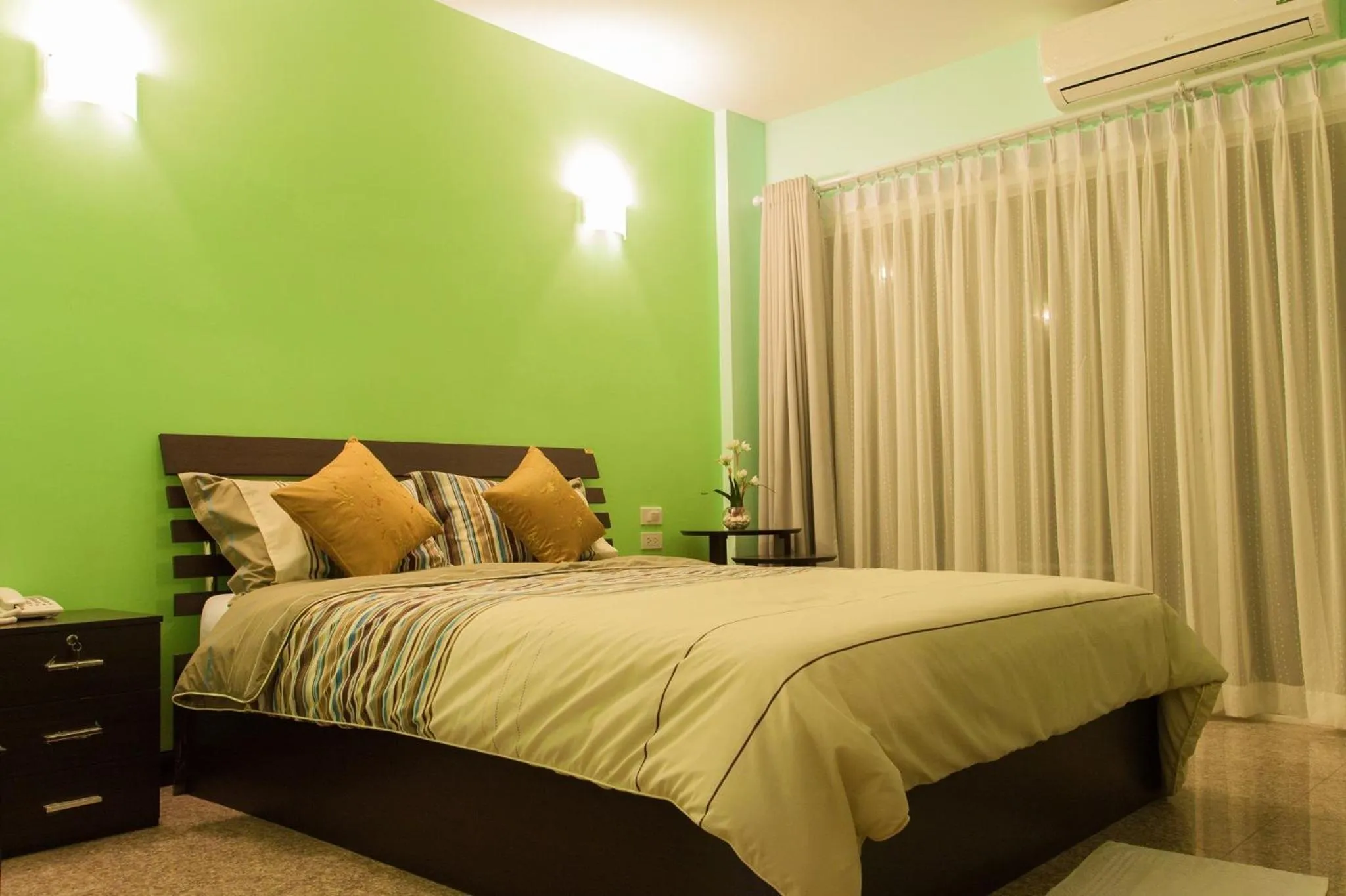 Bed in Nam Talay Resort