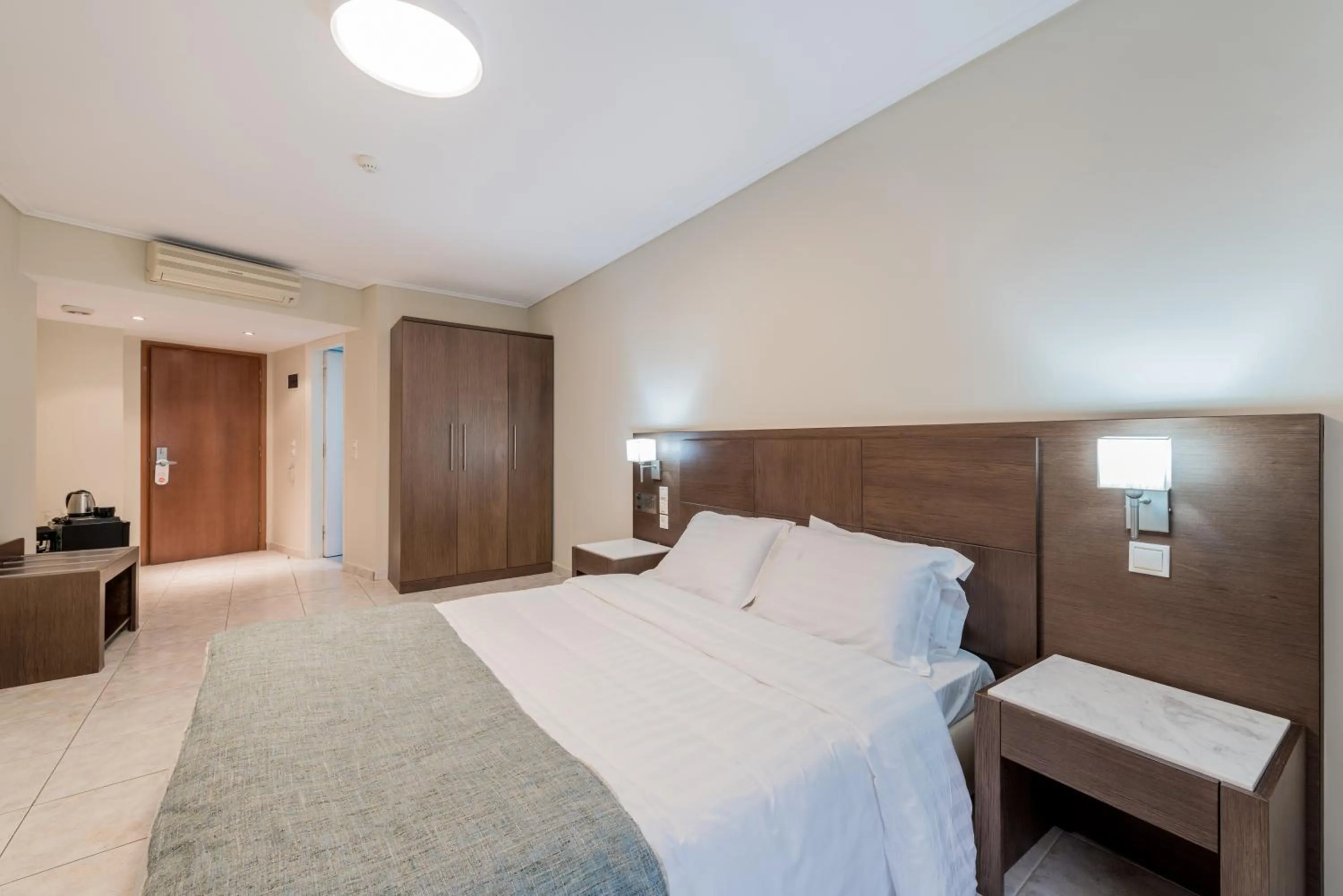 Bed in Katerina Palace Hotel