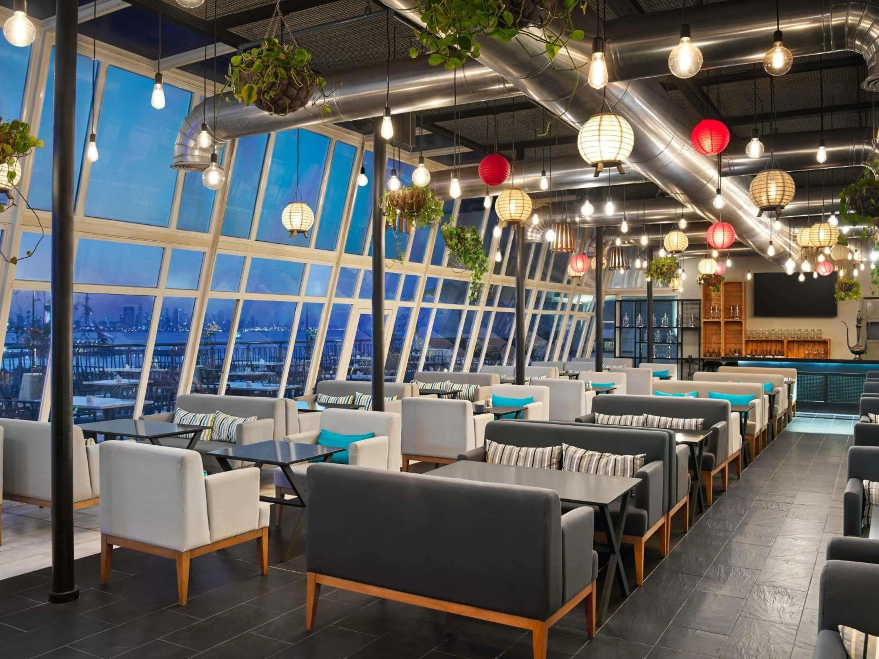 Lounge or bar in ibis Kuwait Salmiya