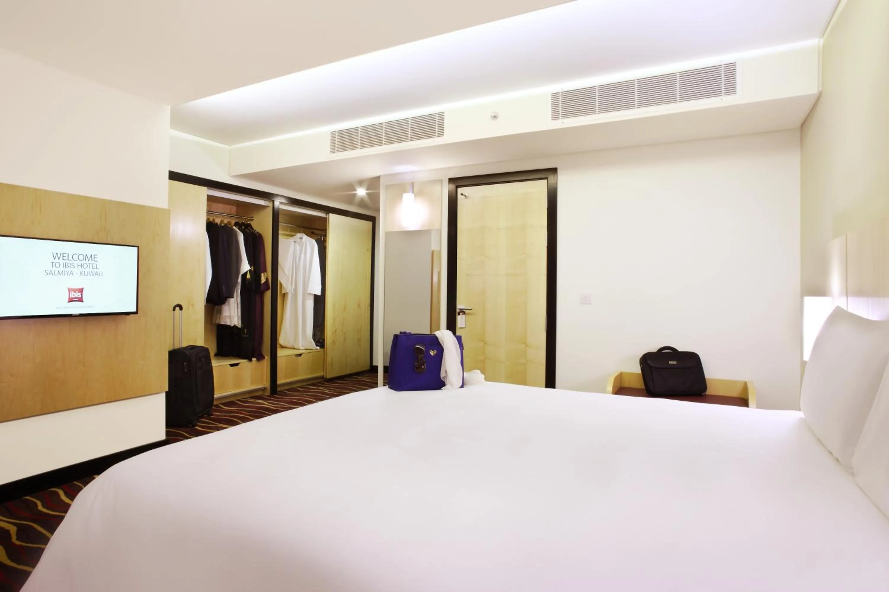 Bedroom, Bed in ibis Kuwait Salmiya