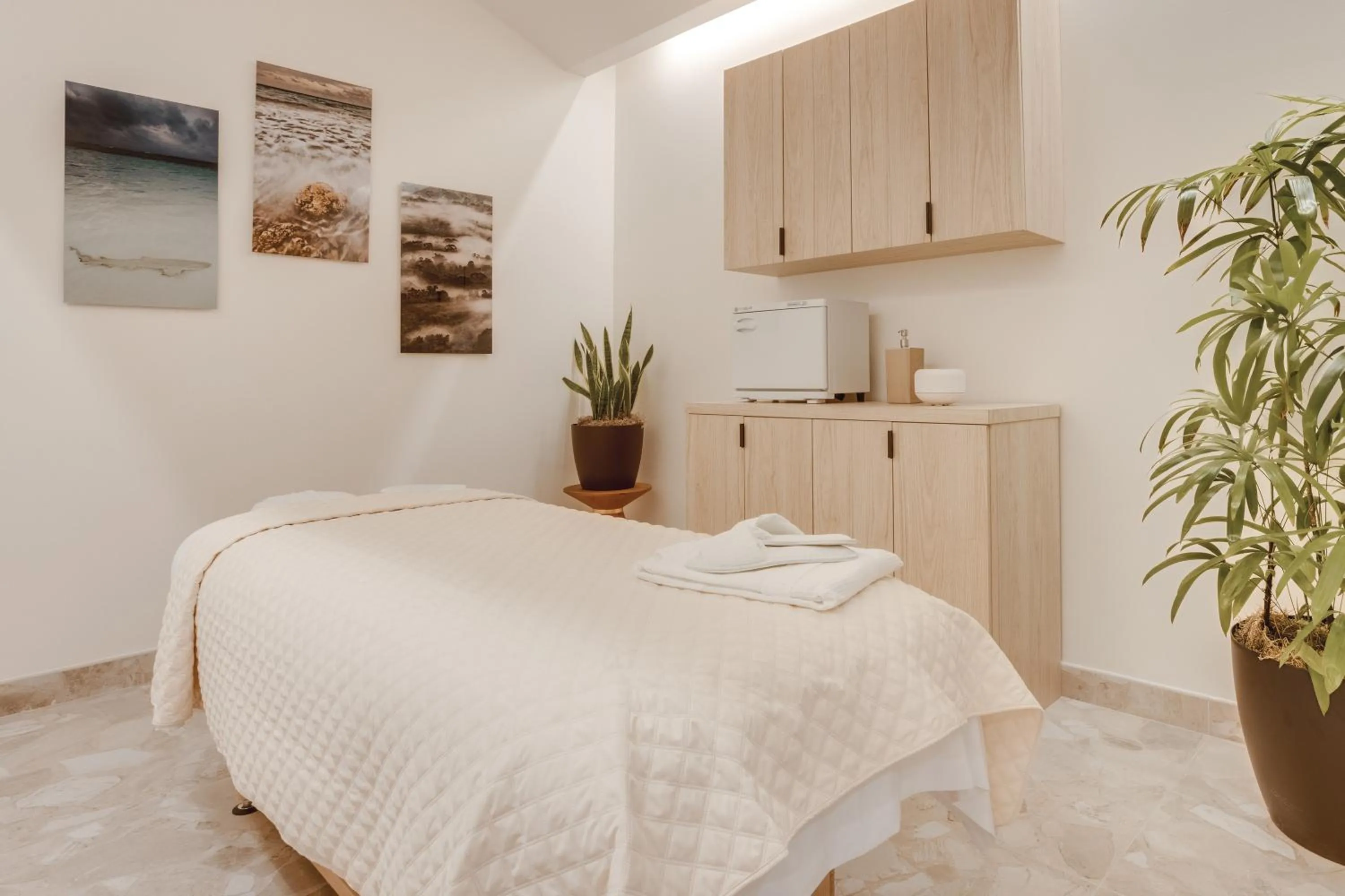 Spa and wellness centre/facilities, Bed in Fort George Hotel and Spa