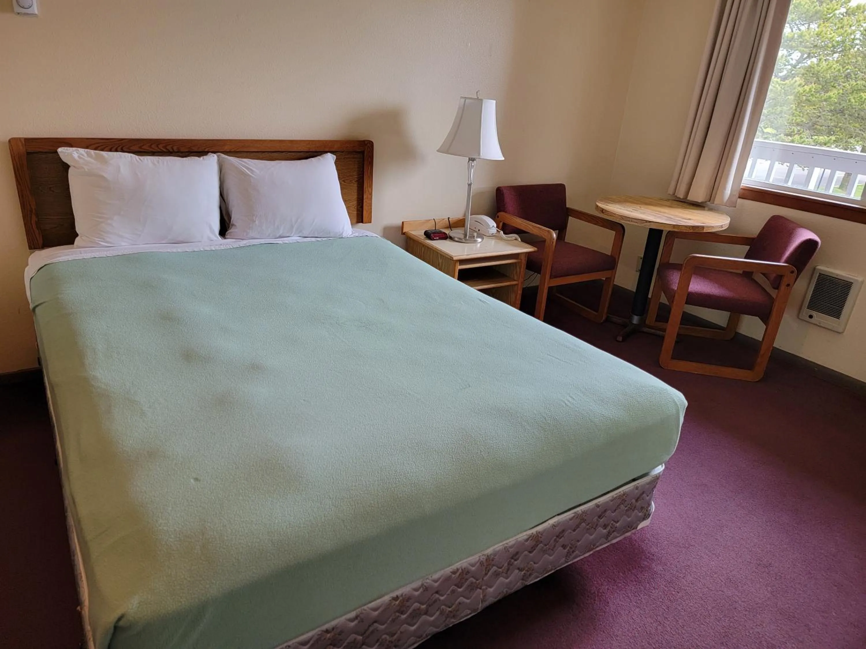 Bed in Chautauqua Resort & Conference Center