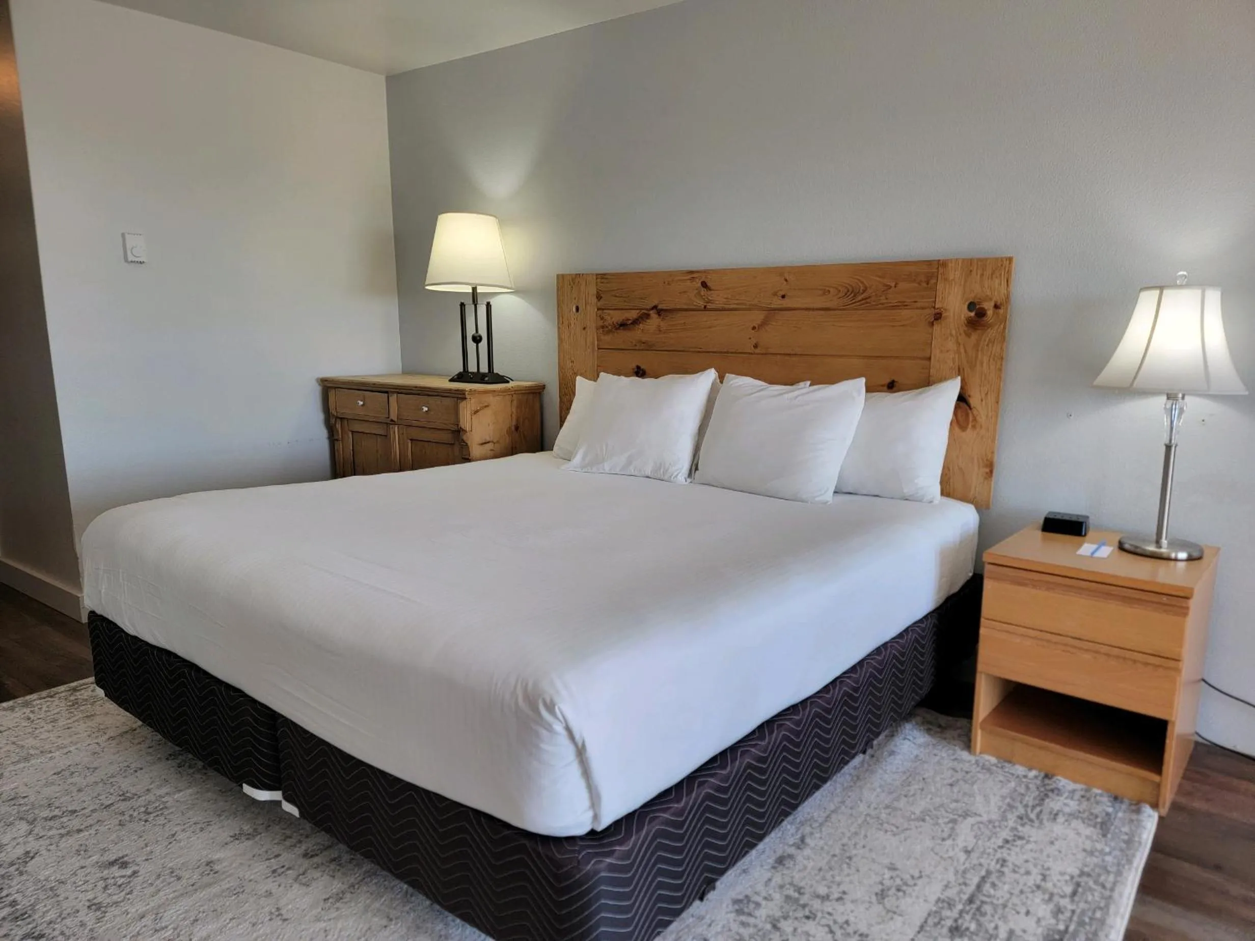 Bed in Chautauqua Resort & Conference Center