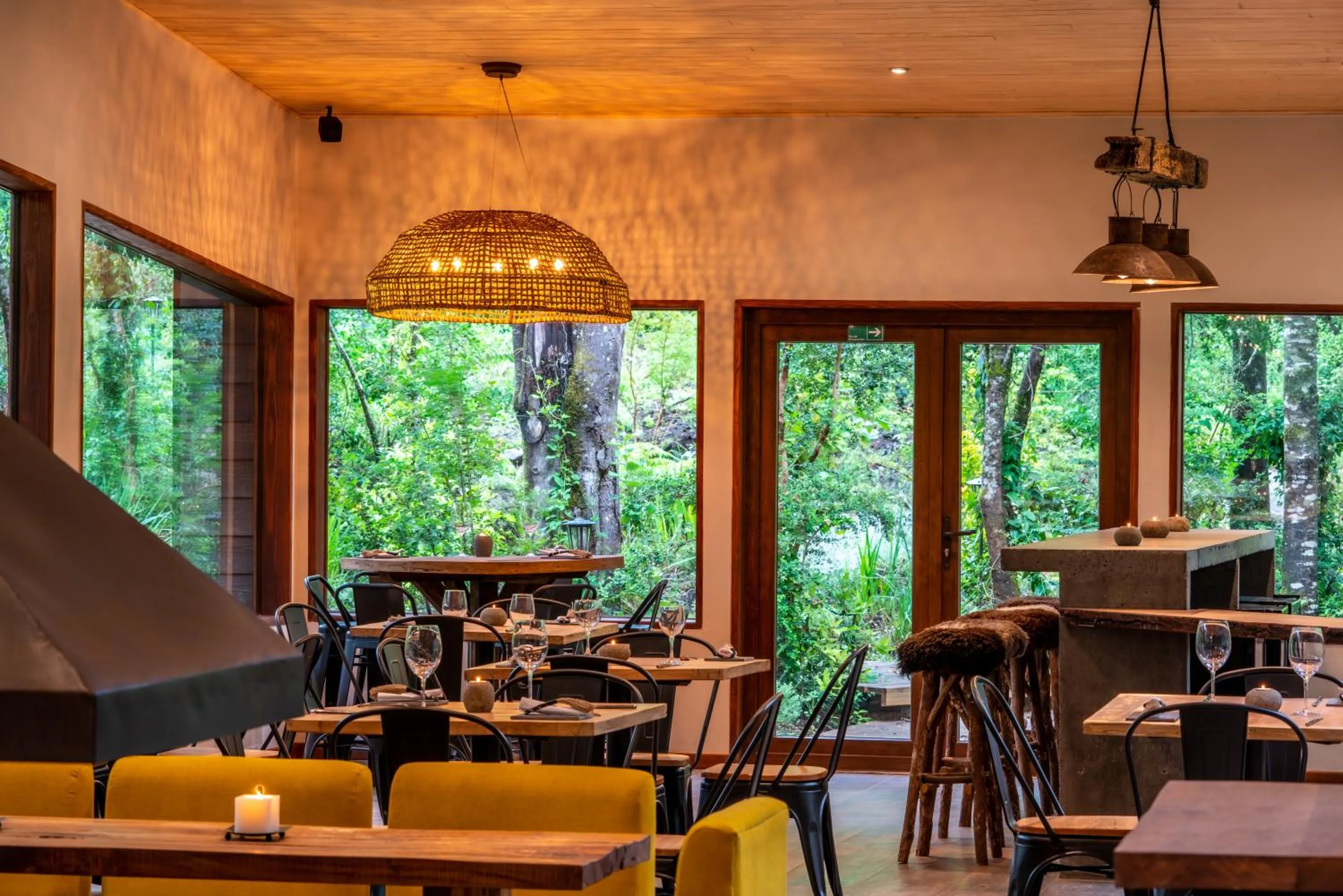 Restaurant/places to eat in Rakau Lodge