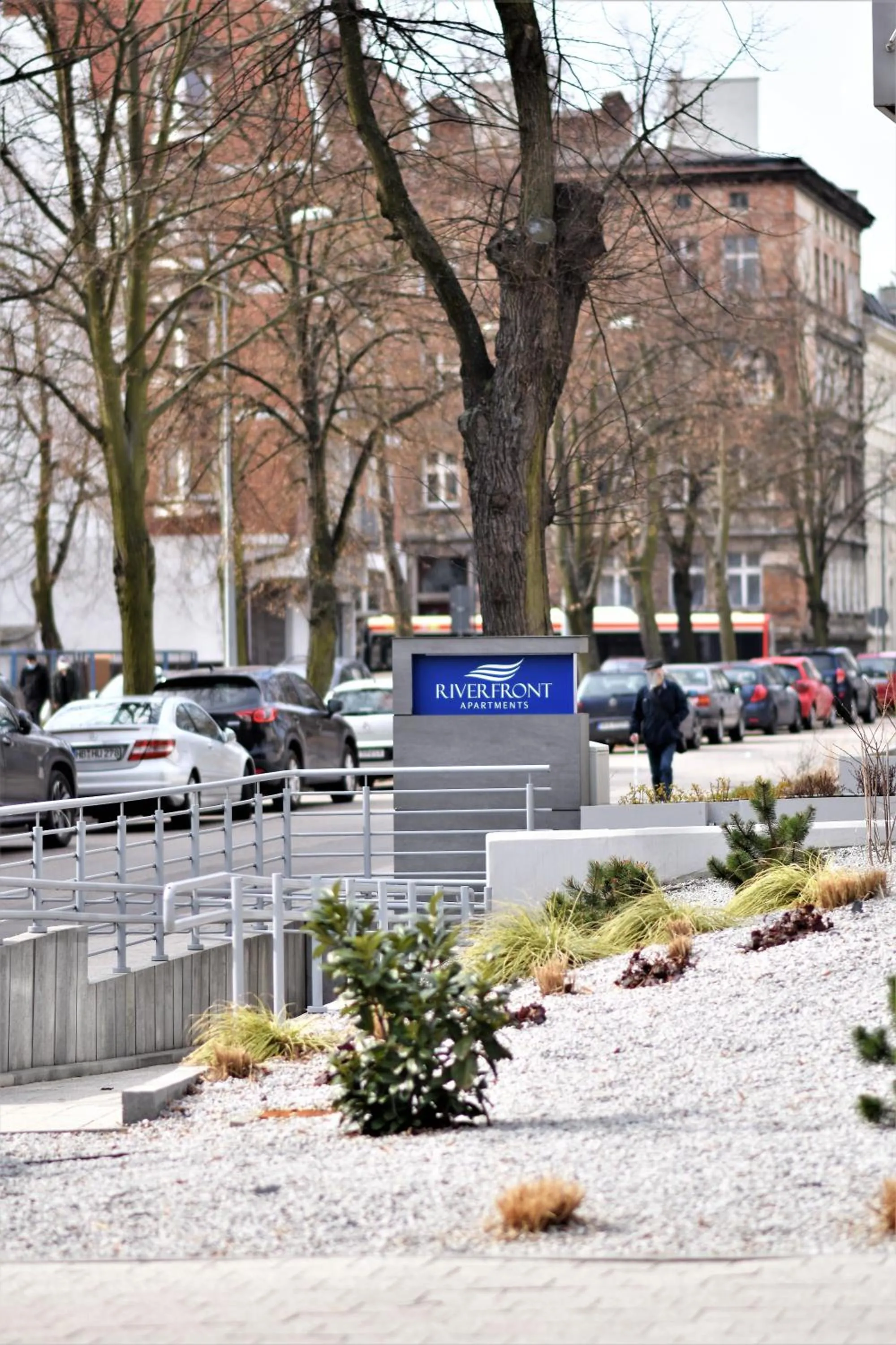 Street view in Patio Riverfront Aparthotel