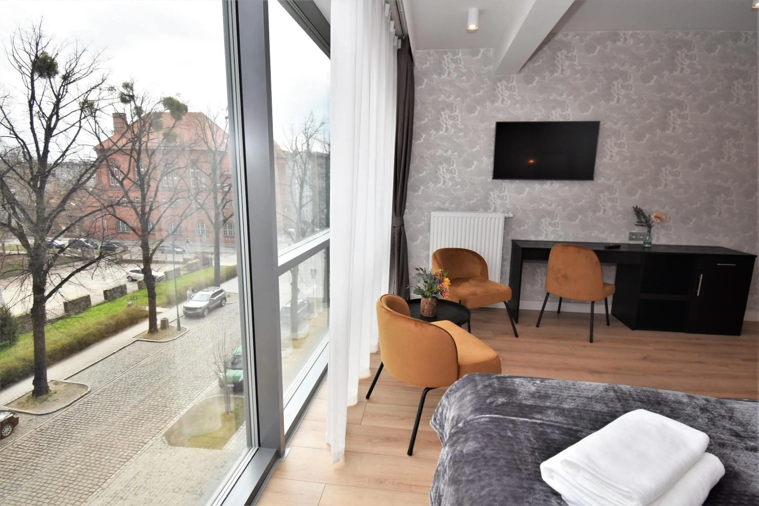 TV and multimedia in Patio Riverfront Aparthotel