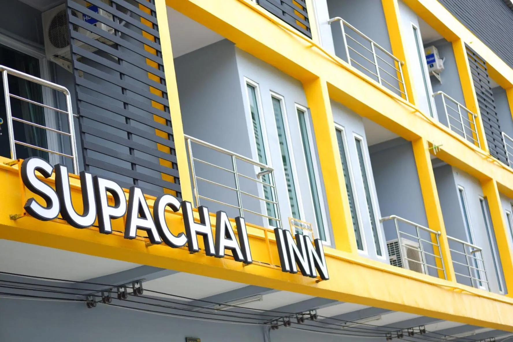 Facade/entrance in Supachai Inn