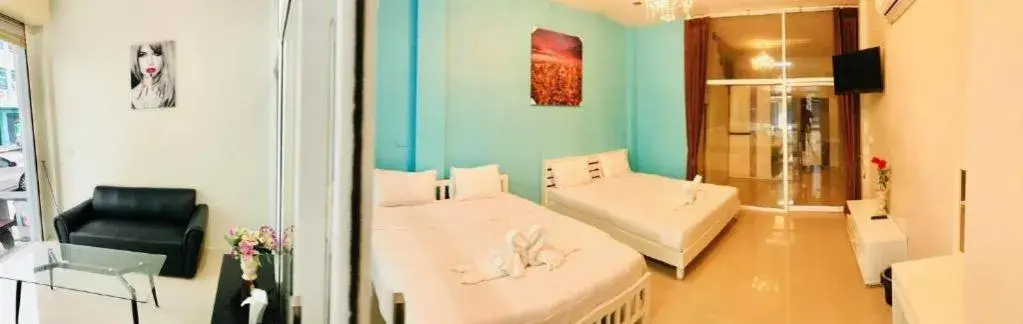 Premium Quadruple Room in Supachai Inn Premium Quadruple Room in Supachai Inn