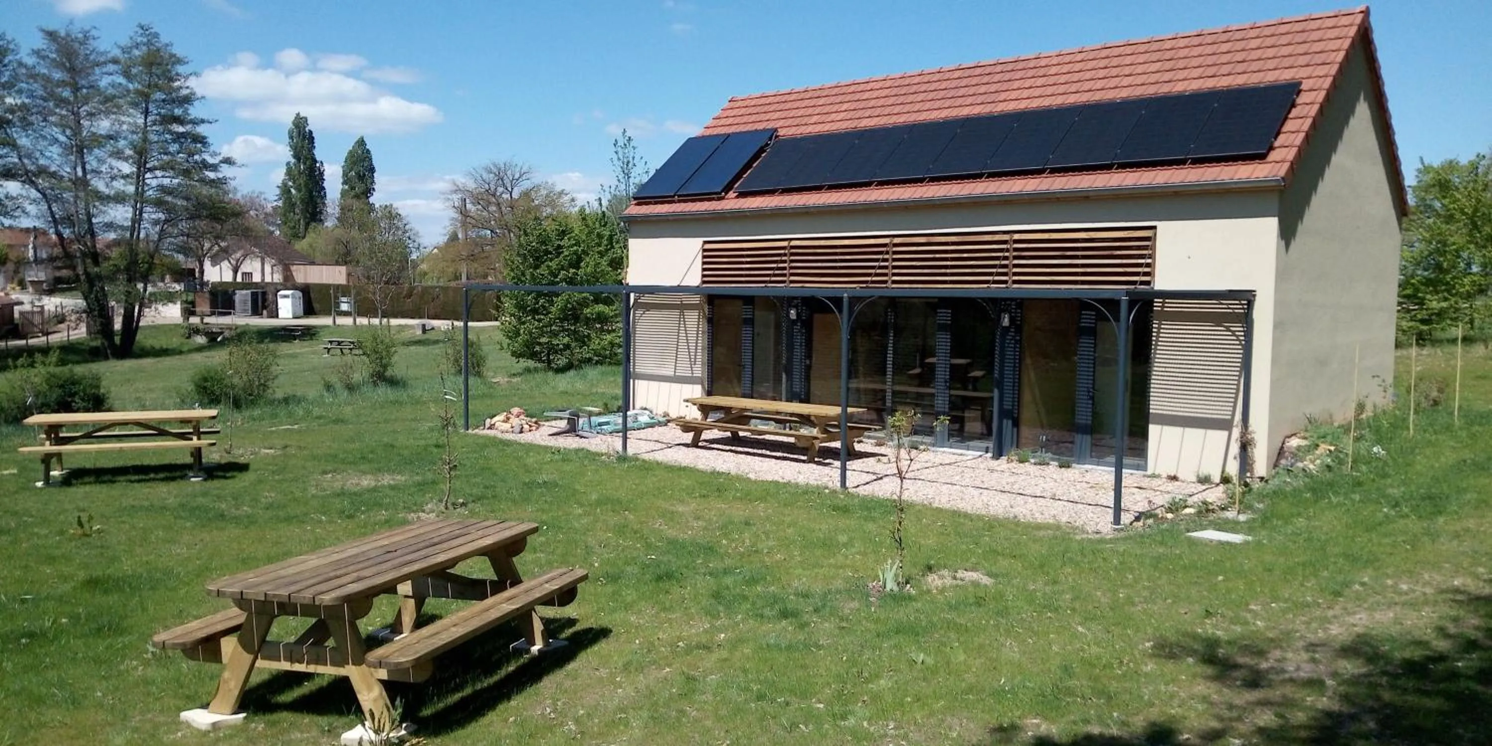 Patio in Le Baugyte - Gite de GROUPE - 14 lits simples