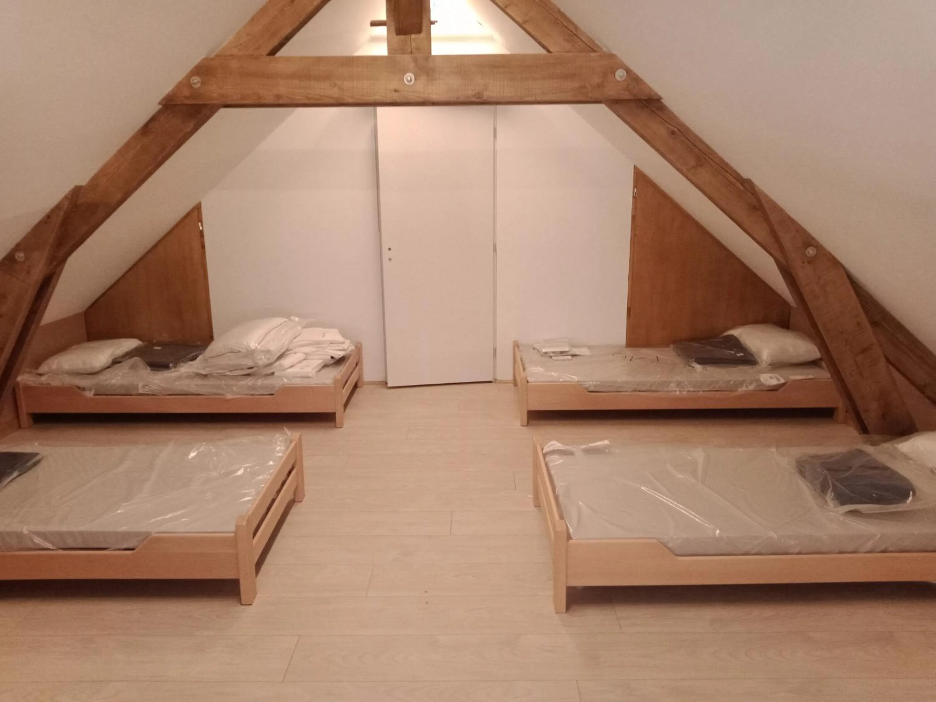 Bedroom, Bed in Le Baugyte - Gite de GROUPE - 14 lits simples