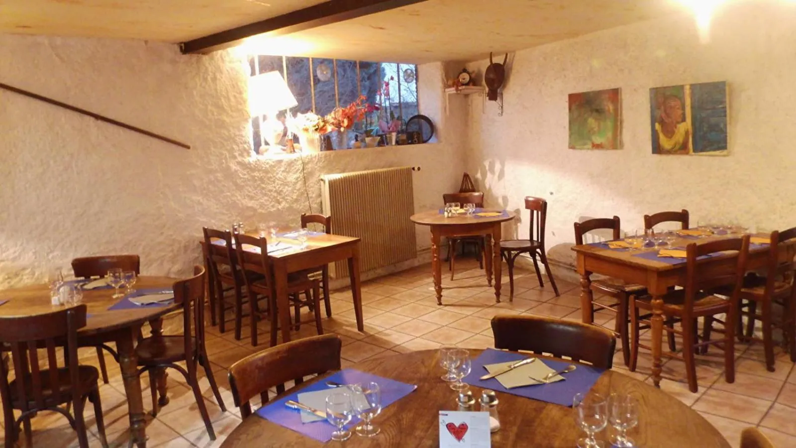 Restaurant/places to eat in Le Baugyte - Gite de GROUPE - 14 lits simples