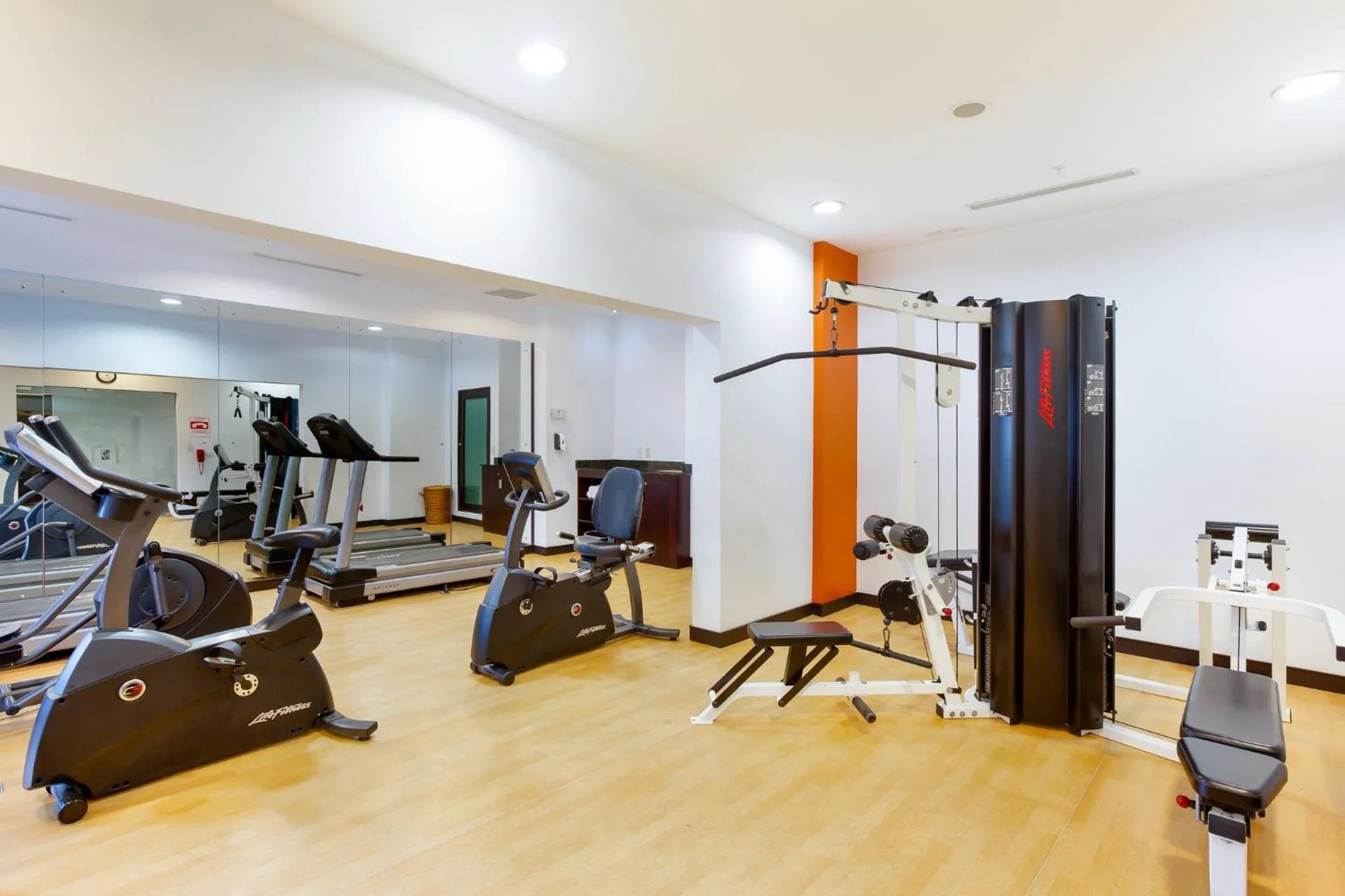 Spa and wellness centre/facilities in Holiday Inn Express San Jose Forum by IHG