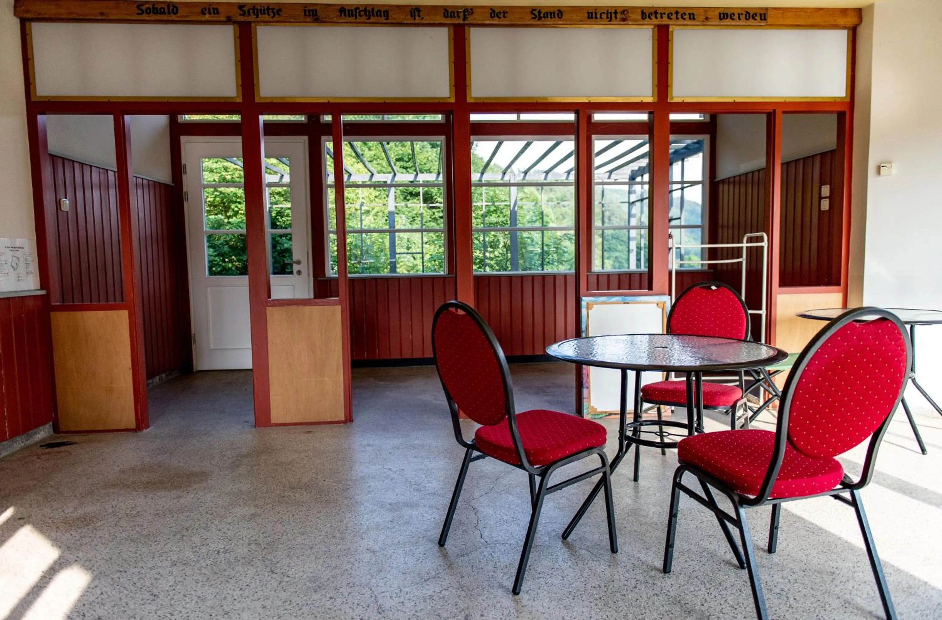 Area and facilities in Haus des Volkes - Das Bauhaushotel