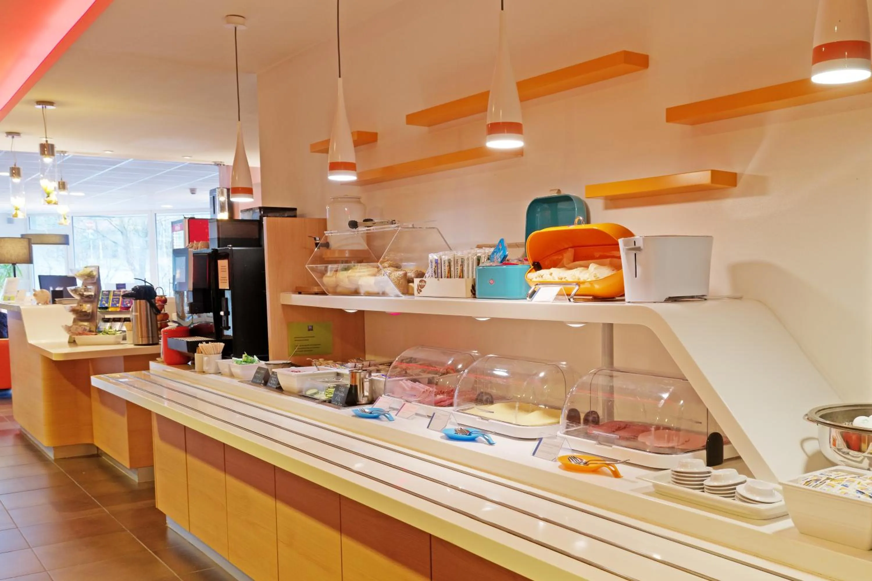 Food and drinks in ibis budget Hotel BONN SÜD Königswinter