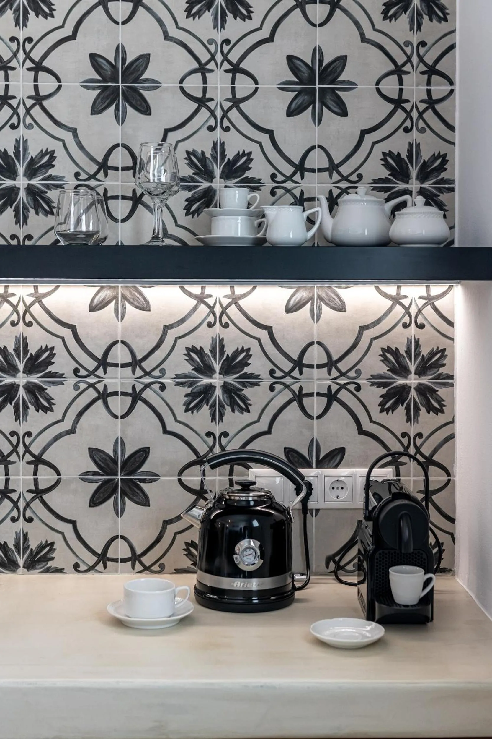 Kitchen or kitchenette in Remezzo Bayfront Suites