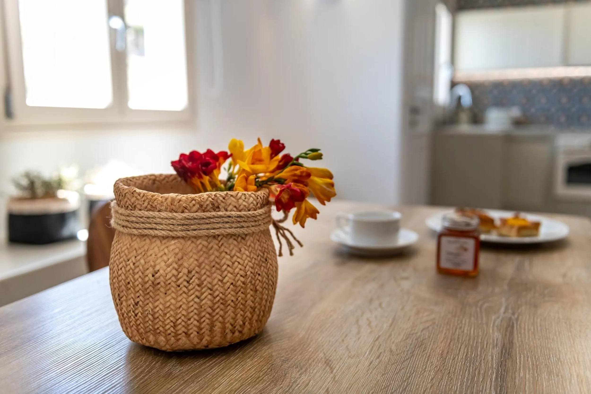 Dining area in Remezzo Bayfront Suites