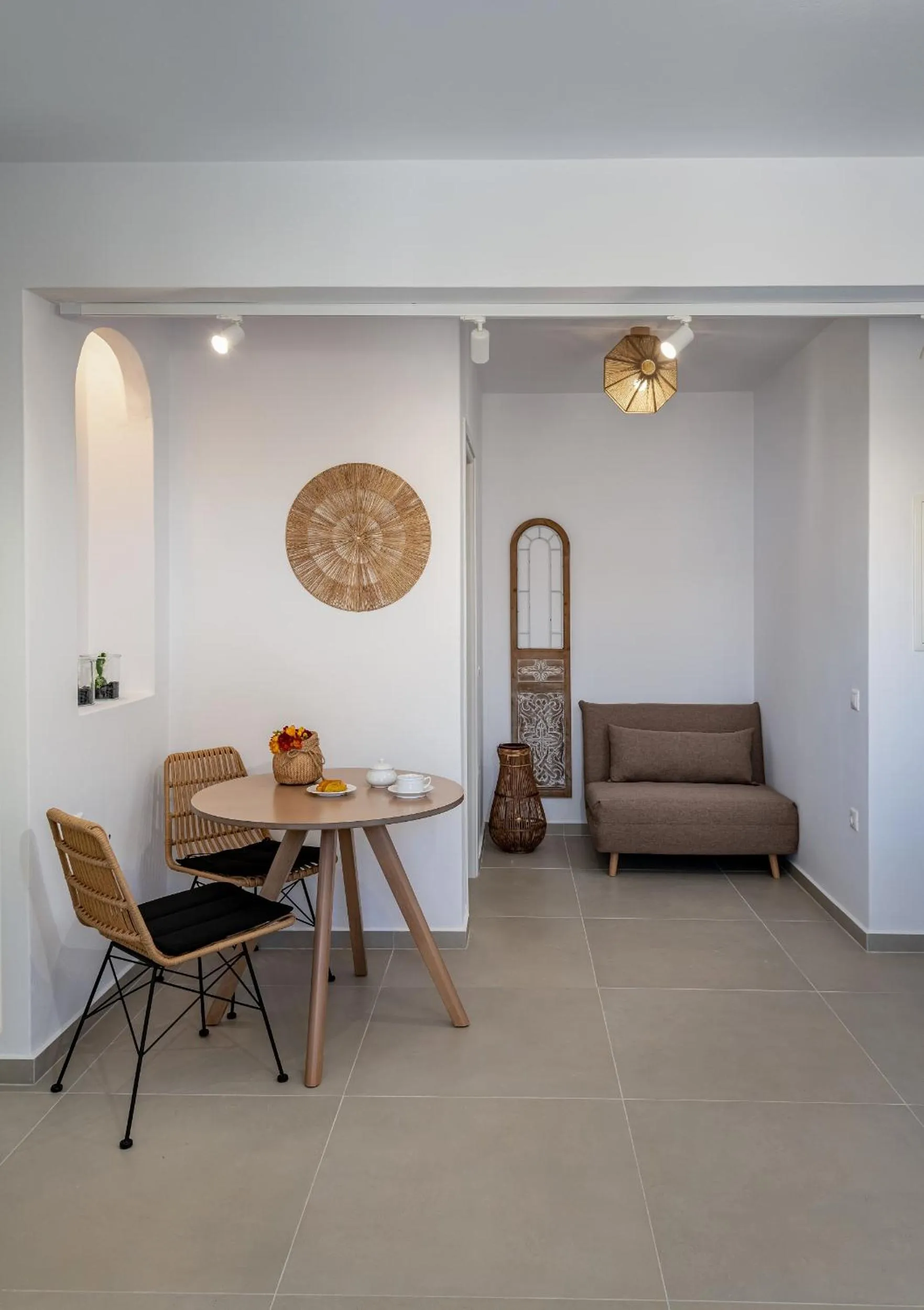 Dining area in Remezzo Bayfront Suites