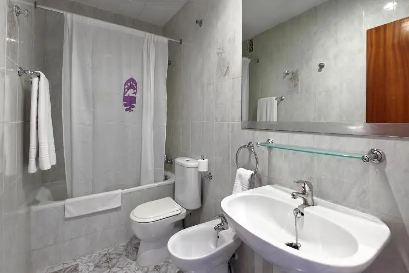 Shower in Europa Family Apartments