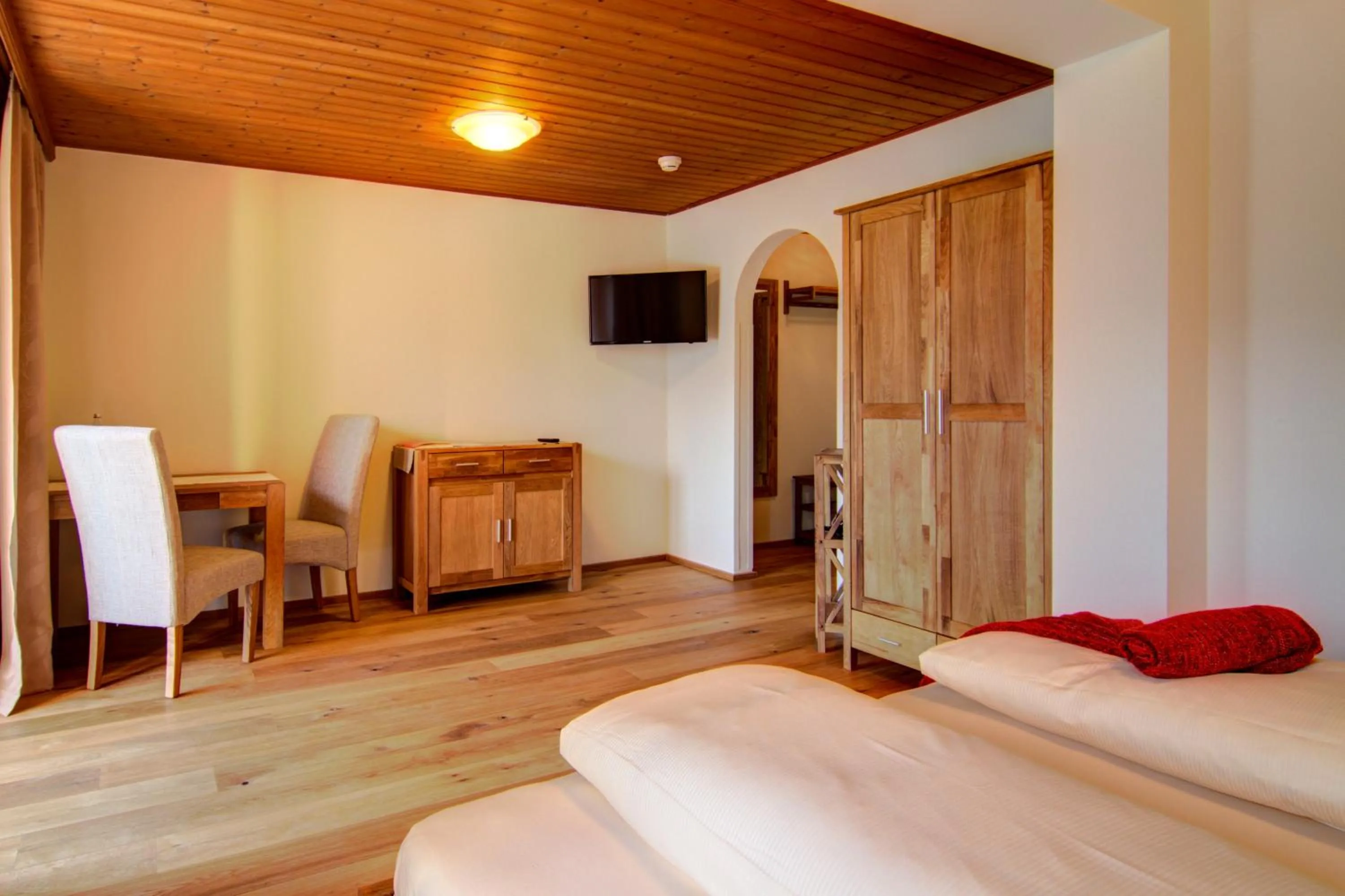 TV and multimedia, Bed in derNeuwirt