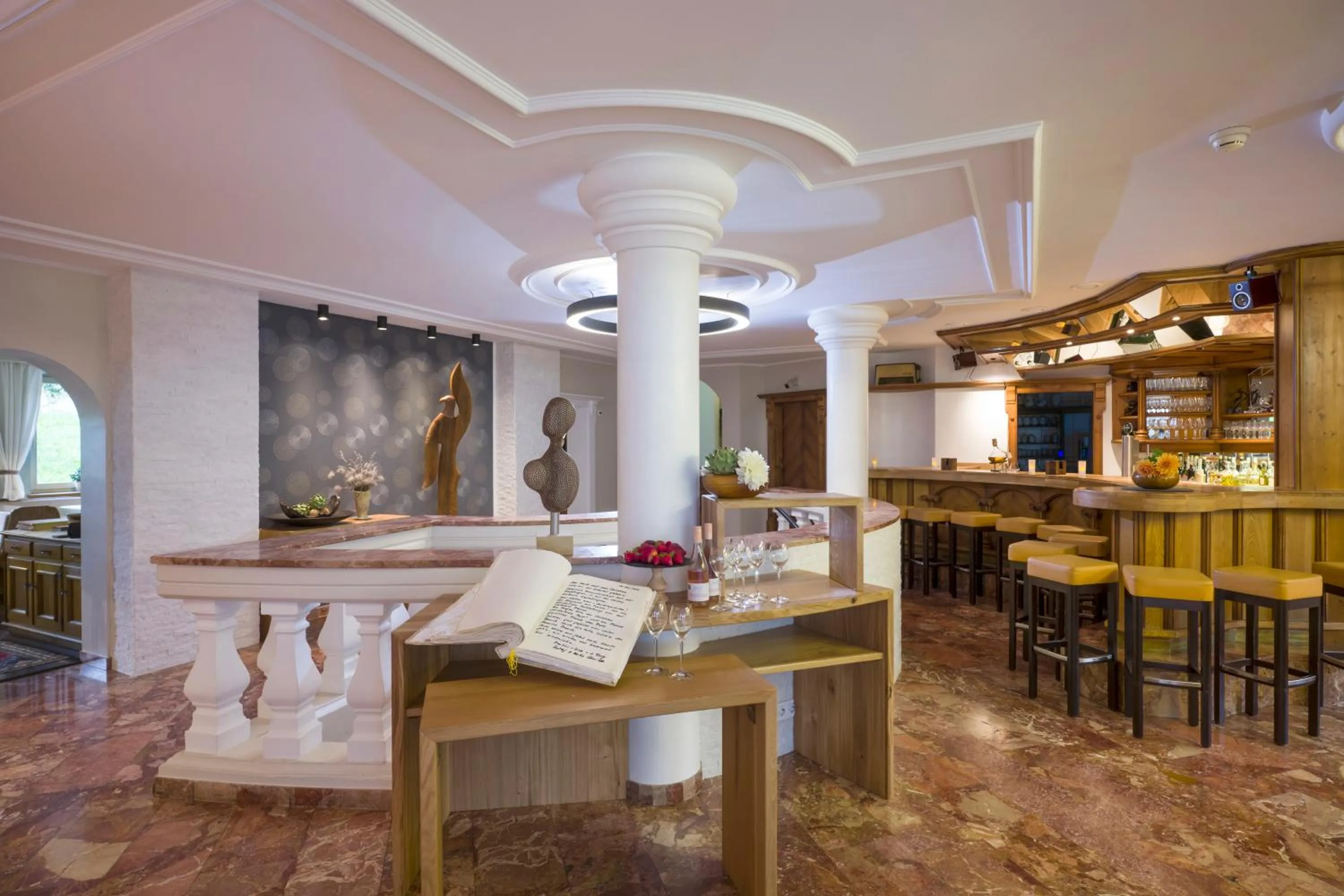 Lounge or bar in derNeuwirt