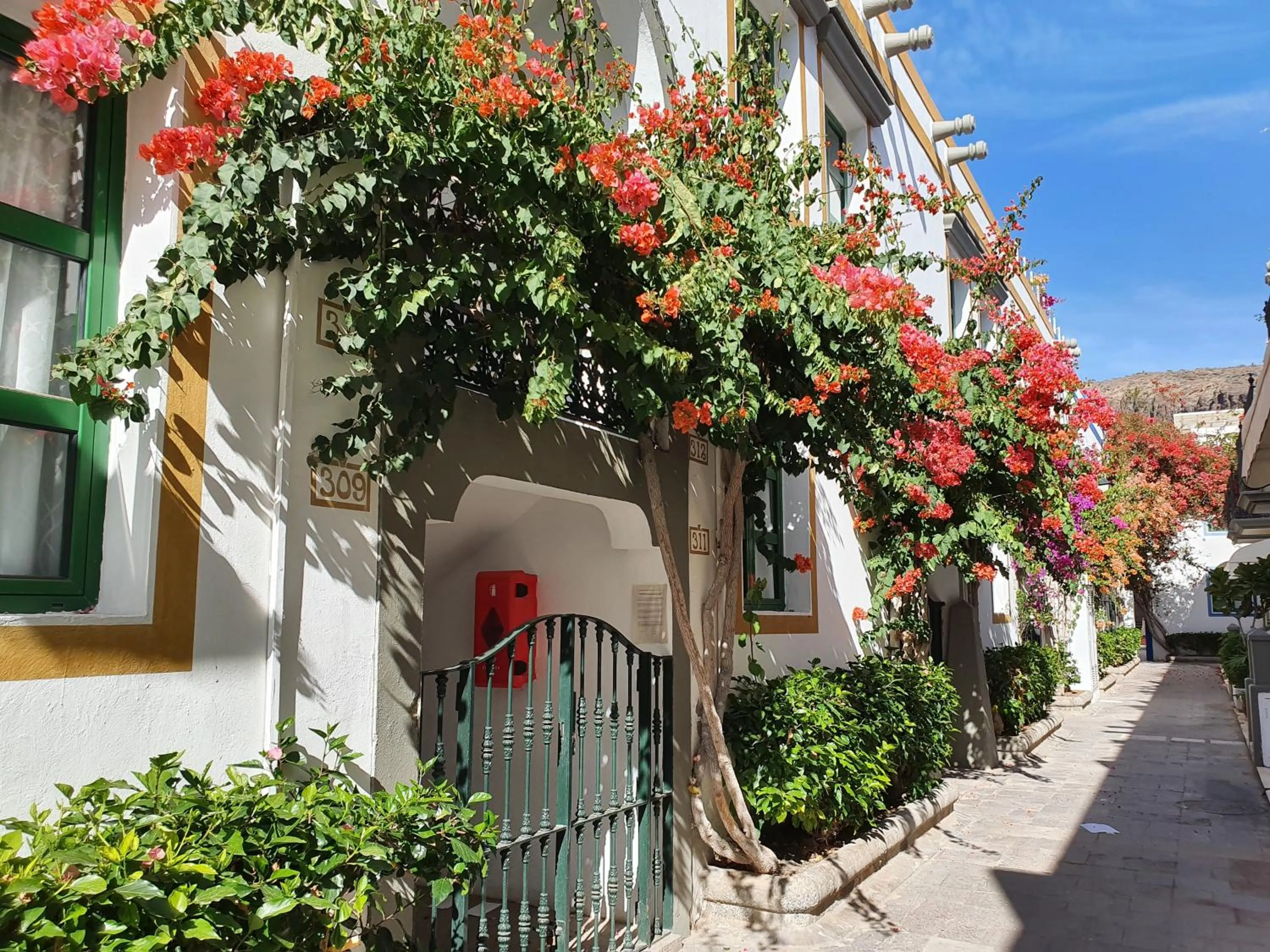 Off site in Billy's Puerto de Mogán Apartments by LIVVO