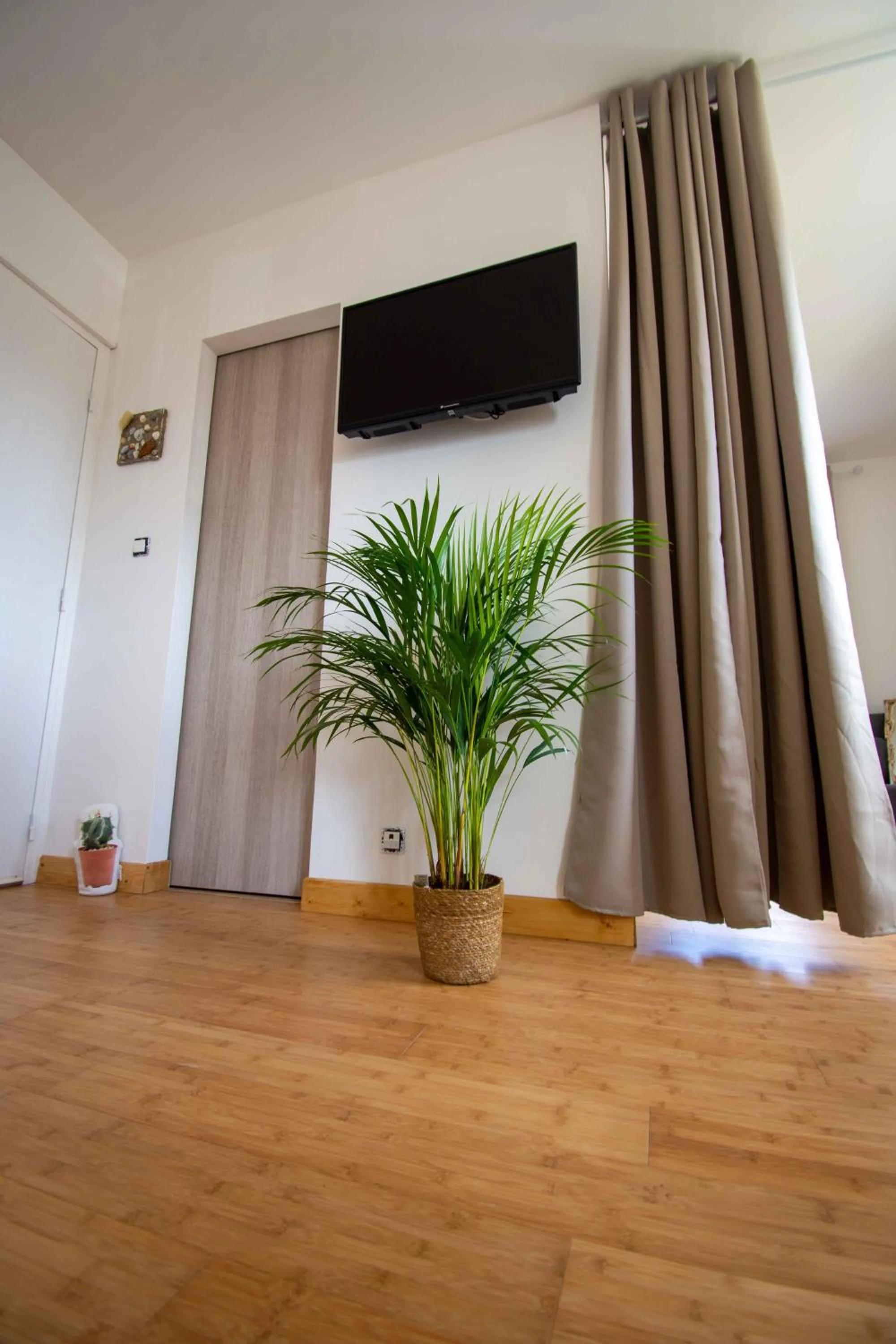 Bedroom in Chambres 2 caps